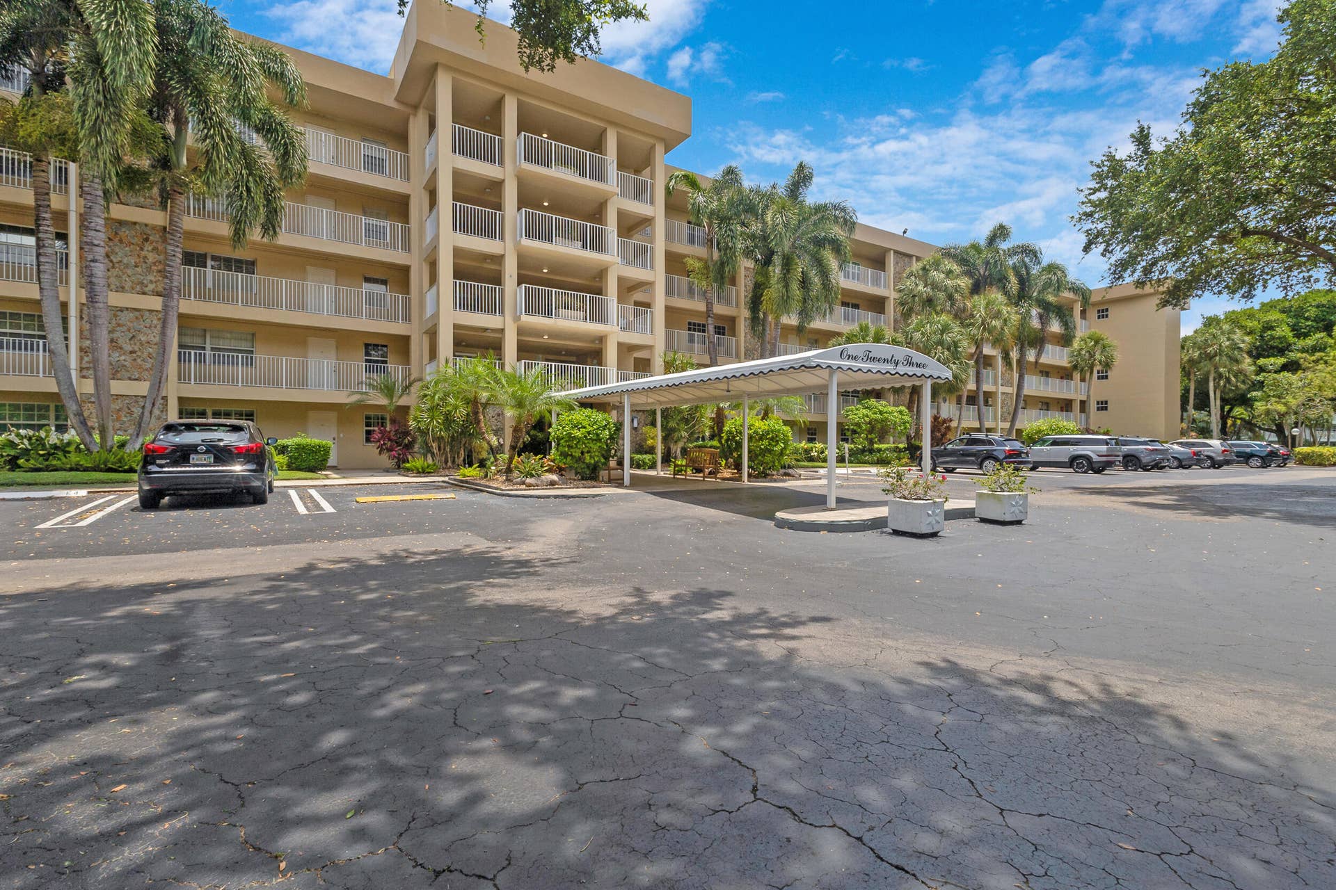 3_accutour_01 cypress-grove-way -001