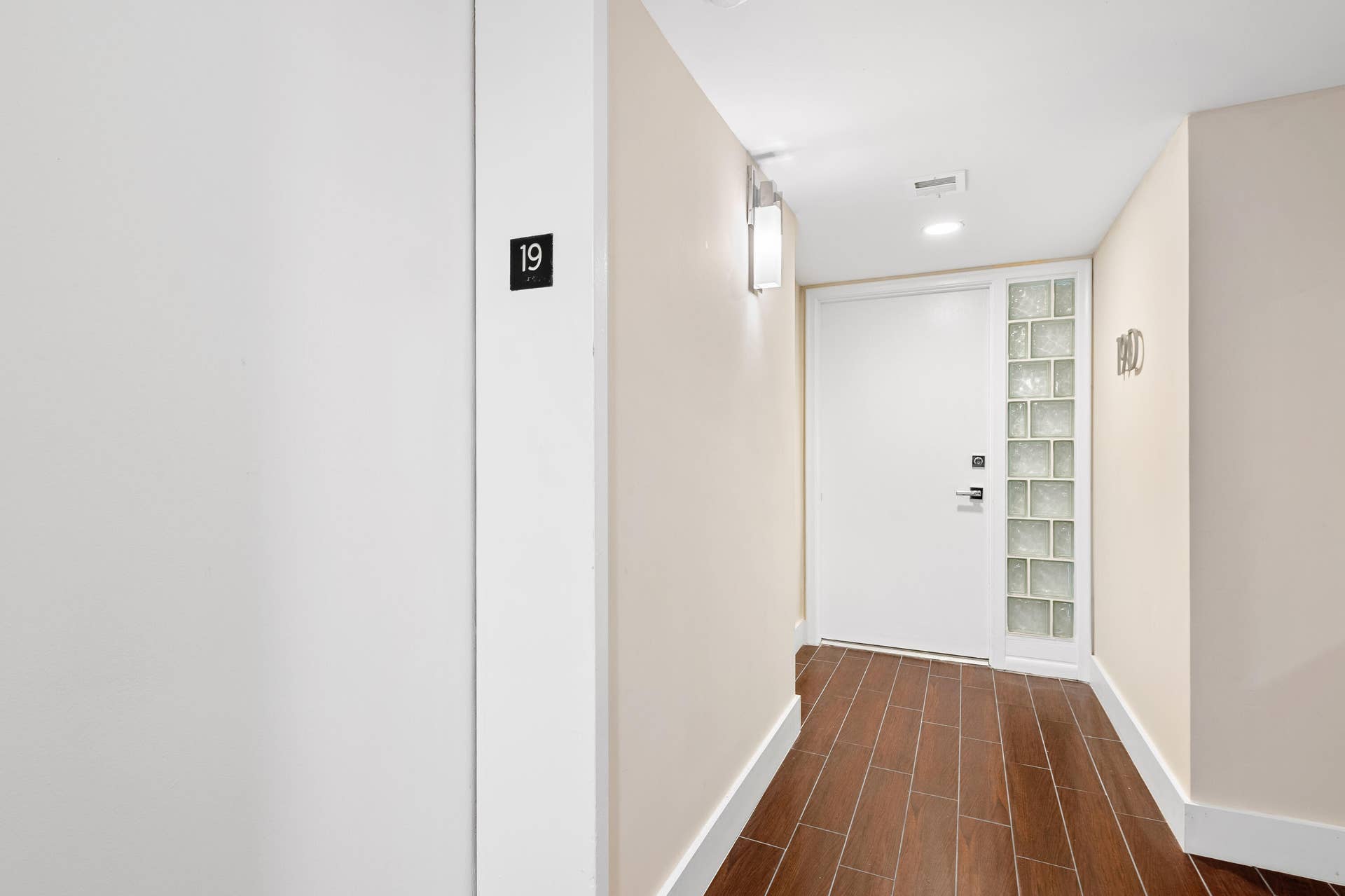 2800 E Sunrise Boulevard, #19d, Fort Lauderdale, Fort Lauderdale, FL 33304 Elevator and entrance
