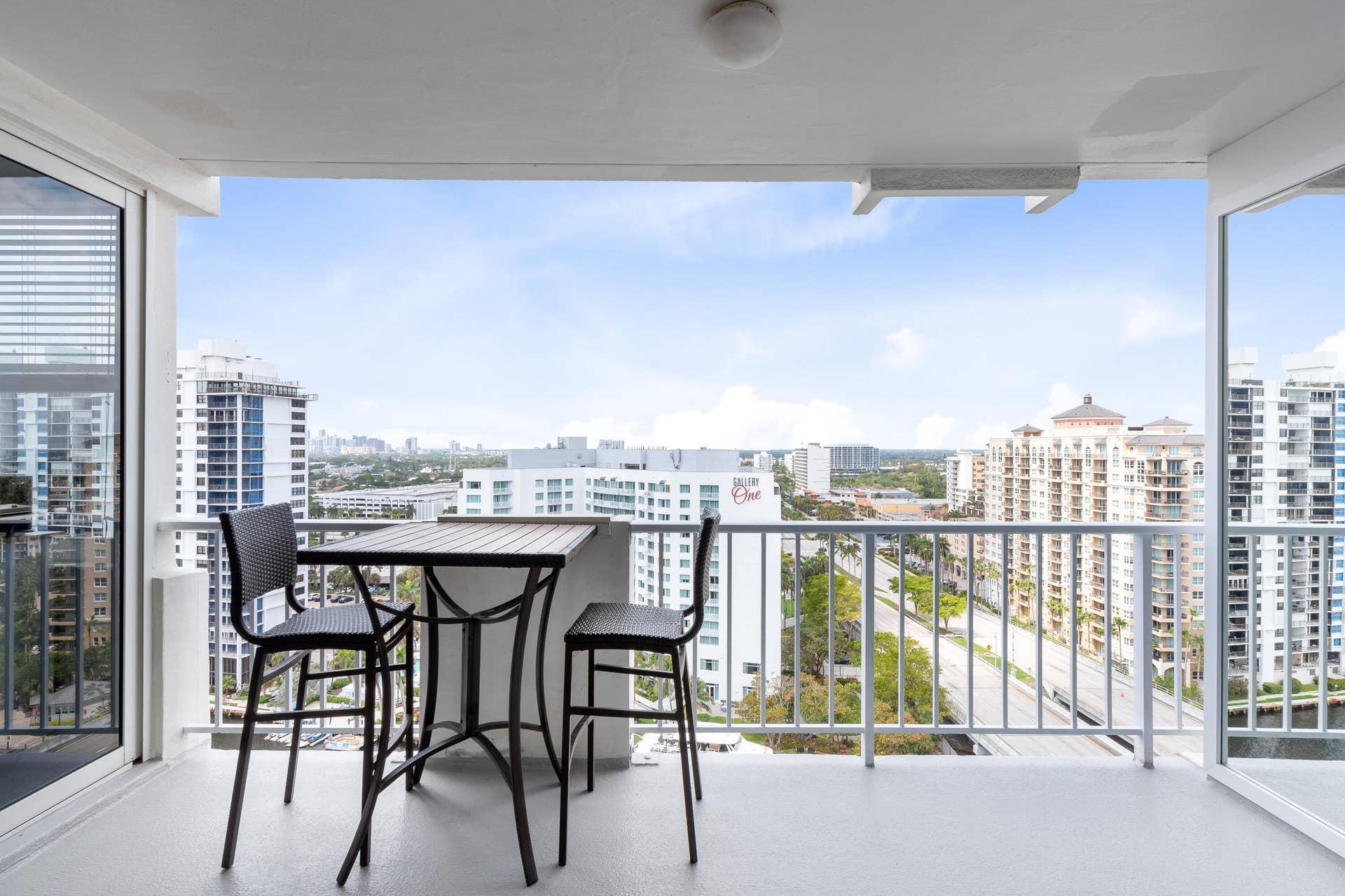 2800 E Sunrise Boulevard, #19d, Fort Lauderdale, Fort Lauderdale, FL 33304 Balcony and view to west