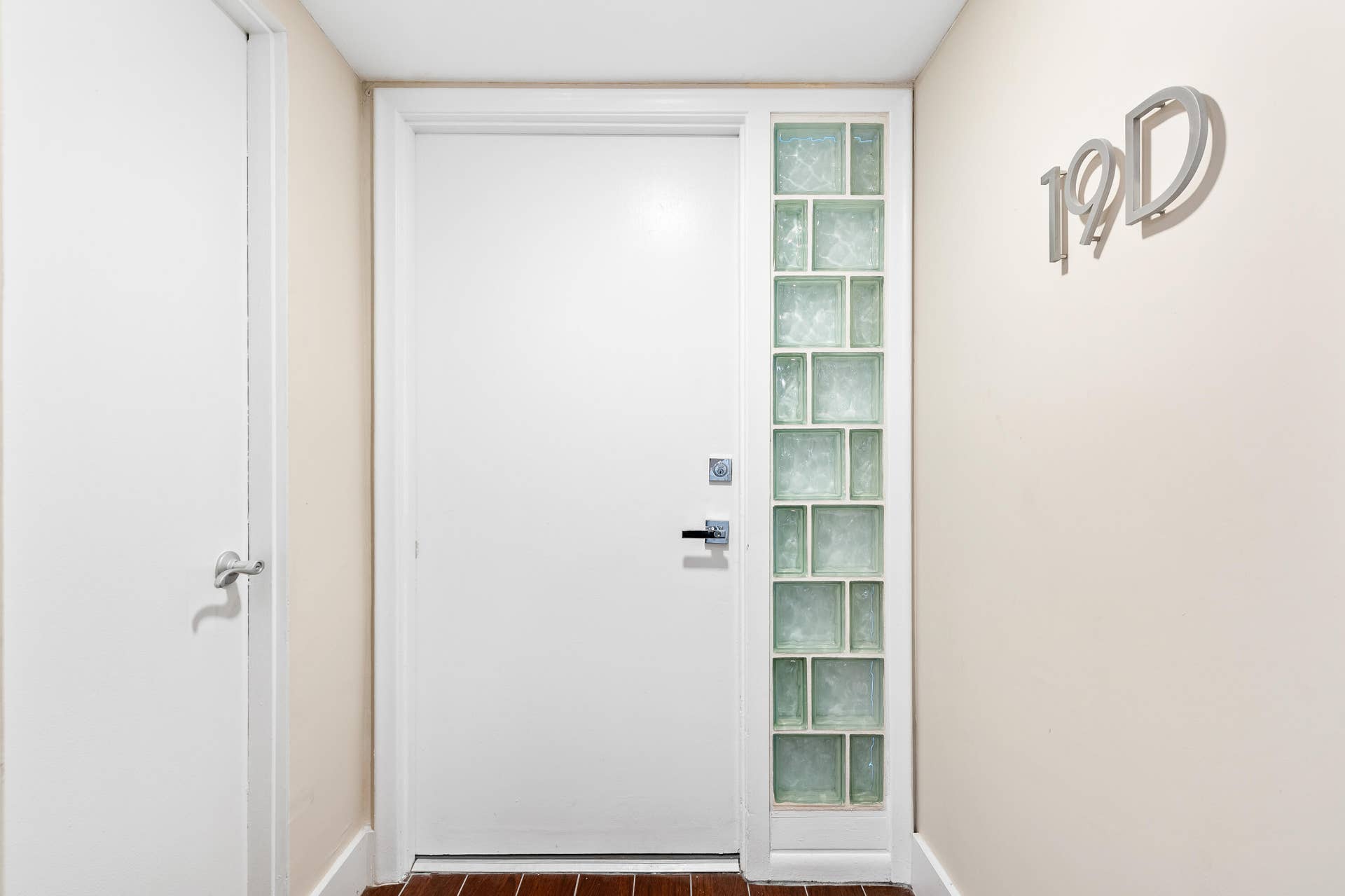 2800 E Sunrise Boulevard, #19d, Fort Lauderdale, Fort Lauderdale, FL 33304 Front door