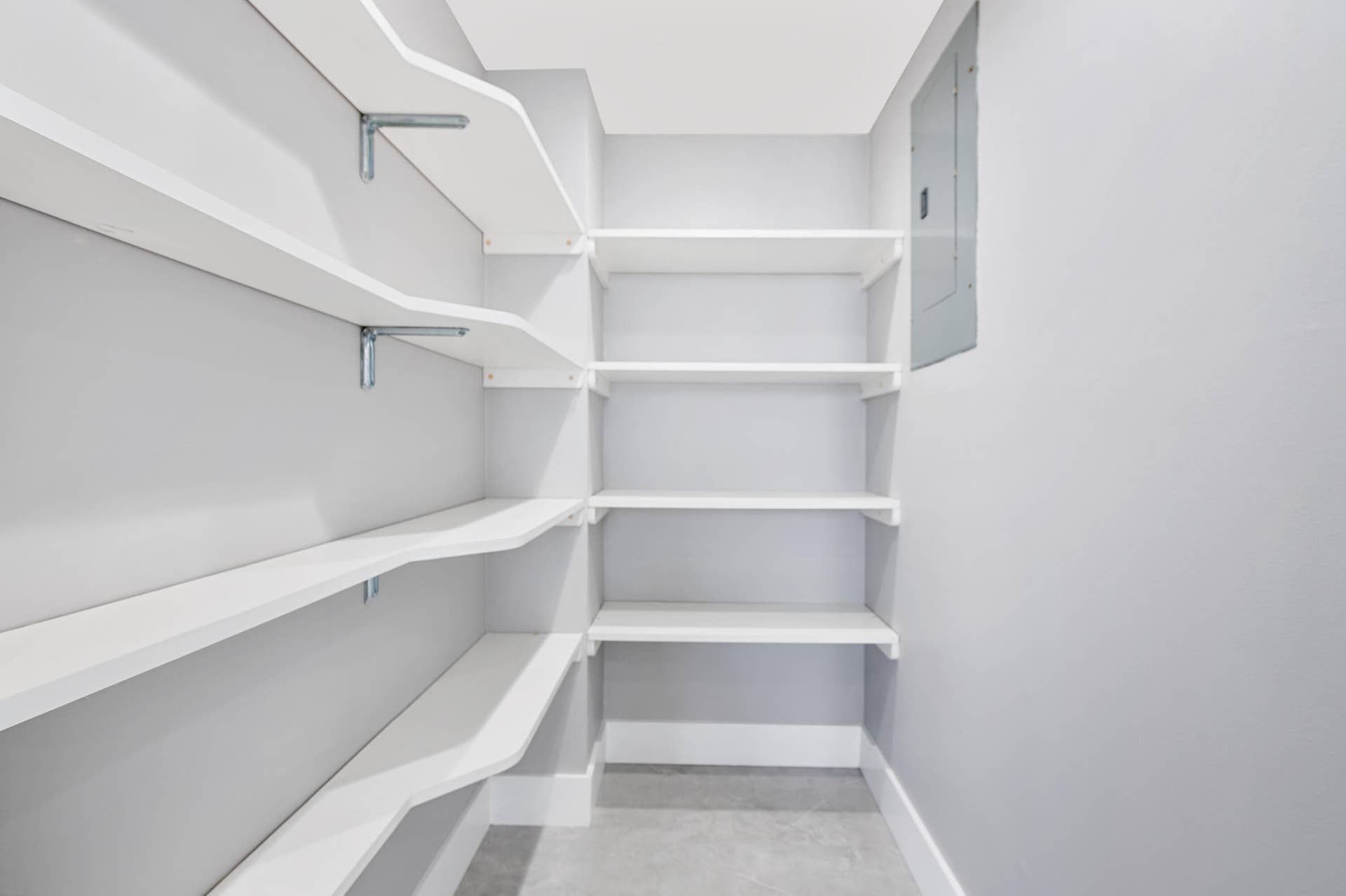 2800 E Sunrise Boulevard, #19d, Fort Lauderdale, Fort Lauderdale, FL 33304 Pantry