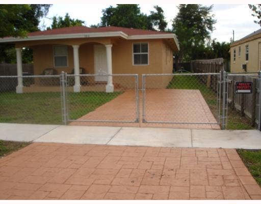 Property photo for 5816 Lincoln Street, Hollywood, FL