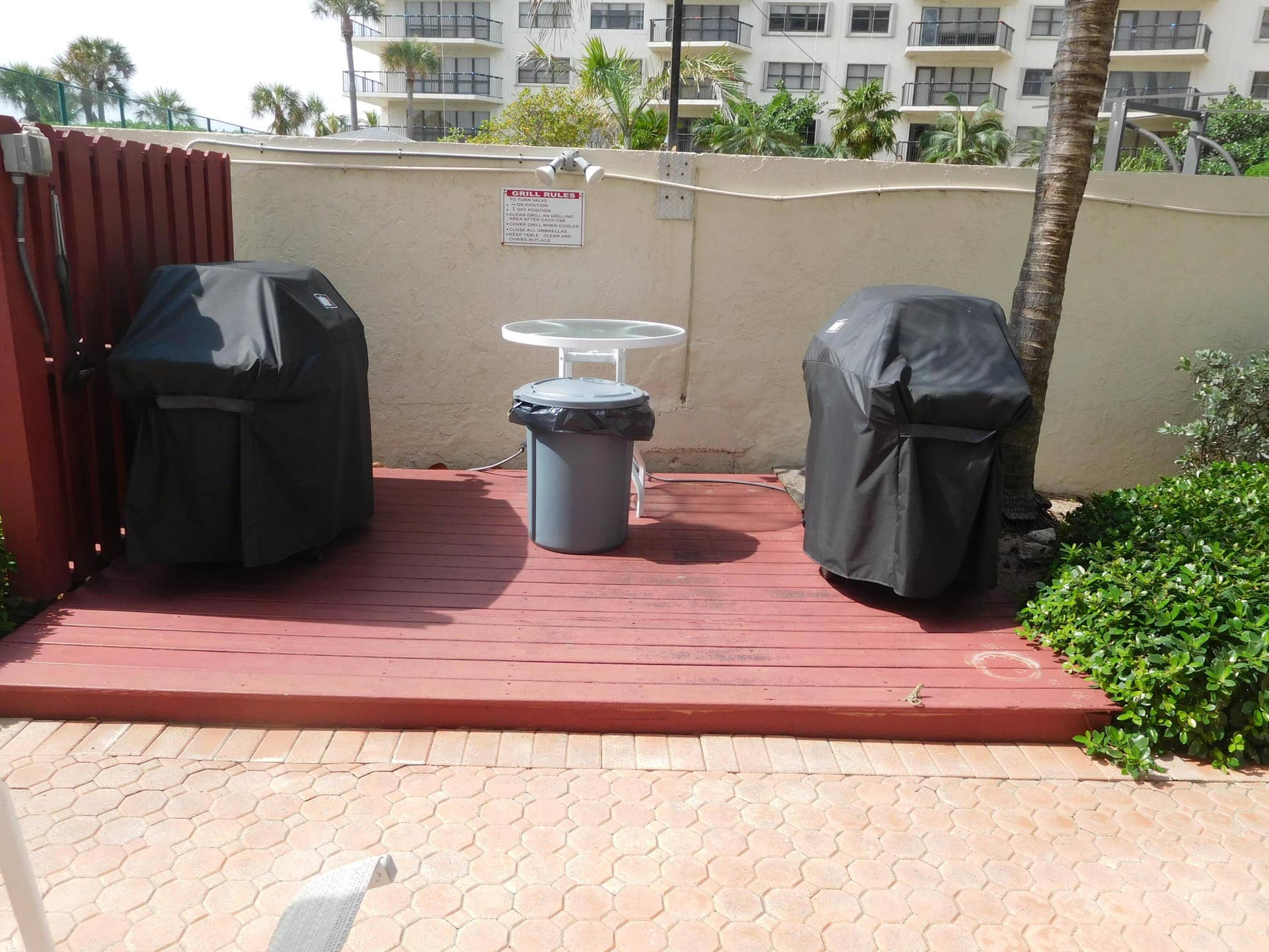 25 BBQ Area