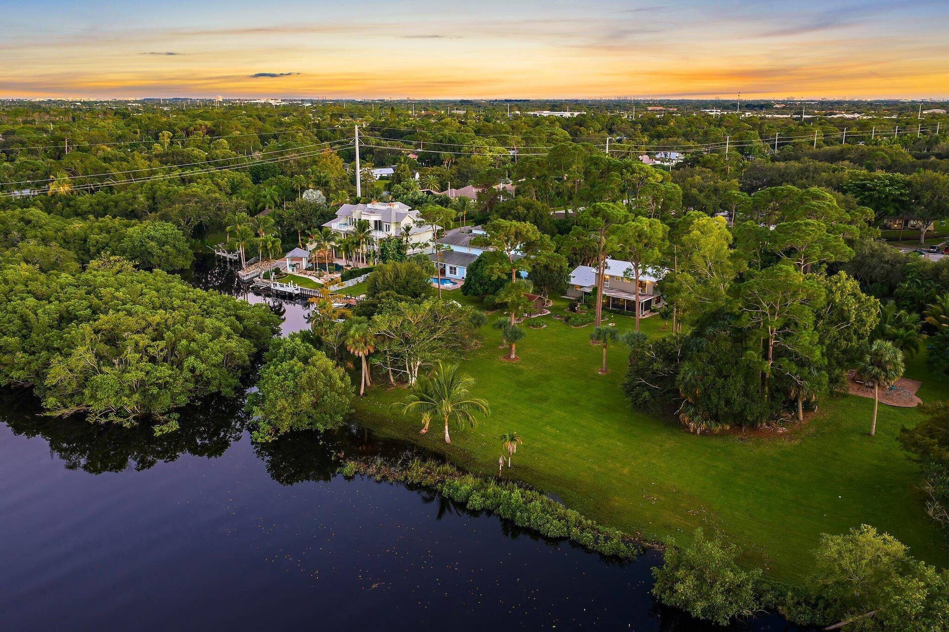 6035 N 180th St Street N, Jupiter, FL 33458 015-6035180thStreetNorth-Jupiter-FL-3345