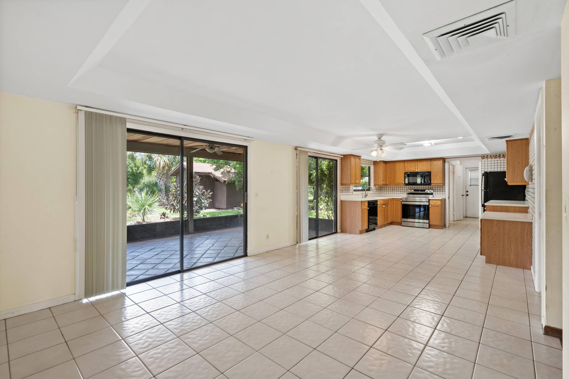 6035 N 180th St Street N, Jupiter, FL 33458 DSC06886
