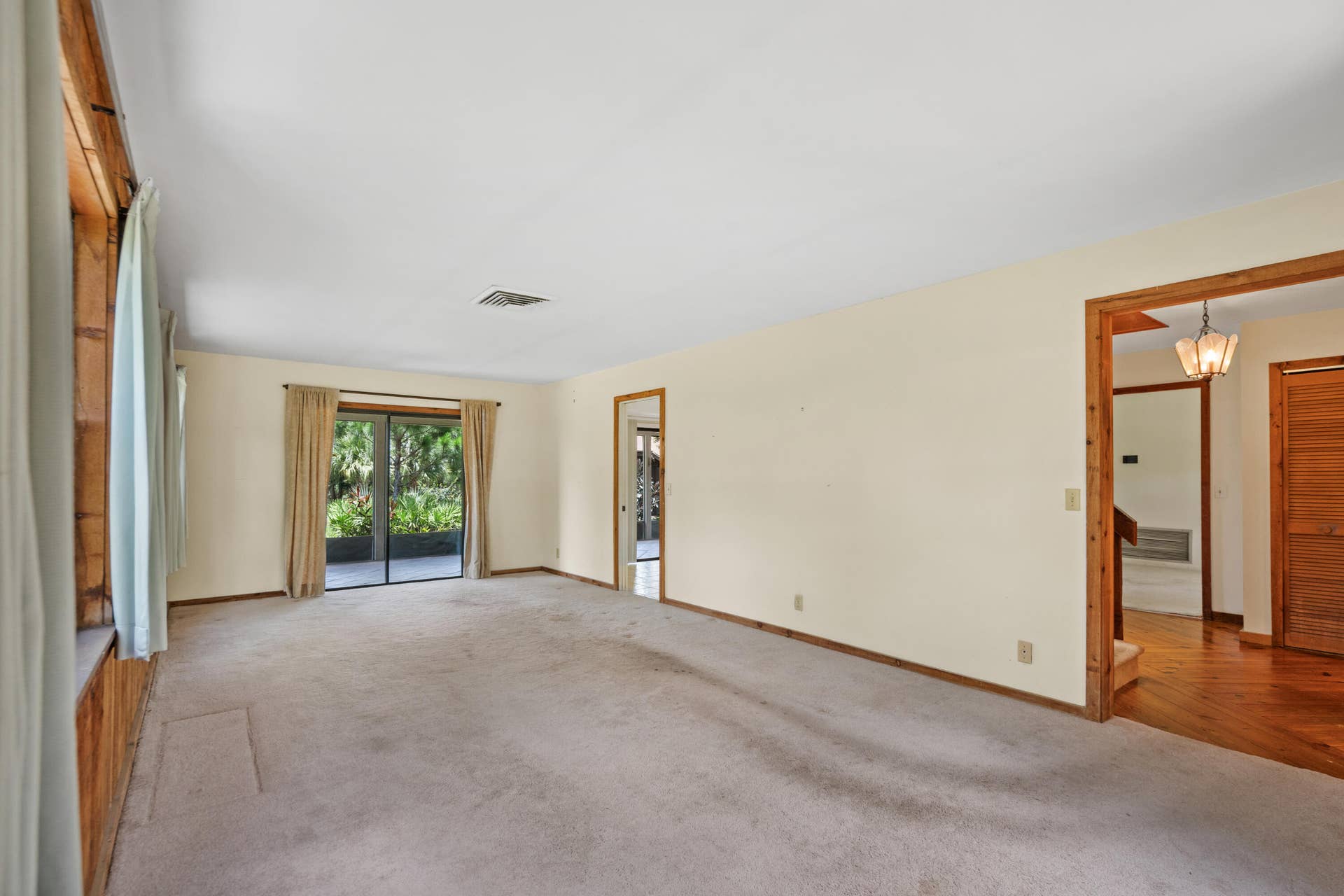 6035 N 180th St Street N, Jupiter, FL 33458 DSC06876