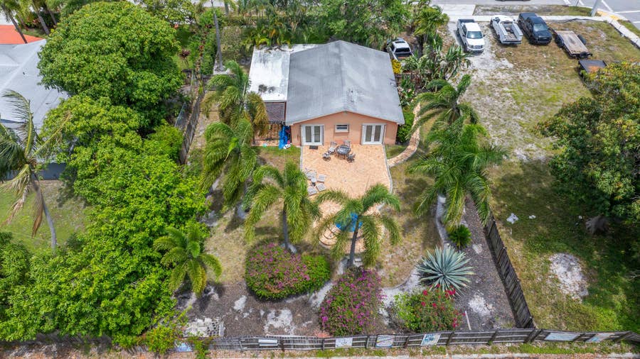 Property photo for 730 SE 4th Avenue, Delray Beach, FL