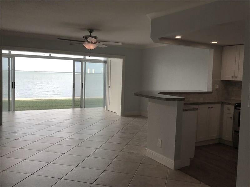 400 Wilma Circle, #105, Riviera Beach, Riviera Beach, FL 33404 Photo 4
