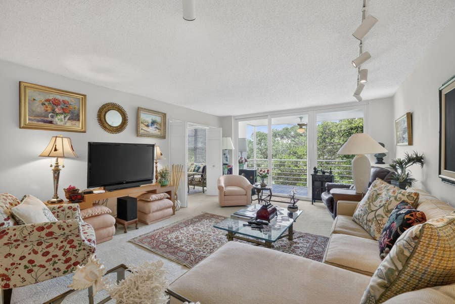 Property photo for 3900 Oaks Clubhouse Drive, #410, Pompano Beach, FL