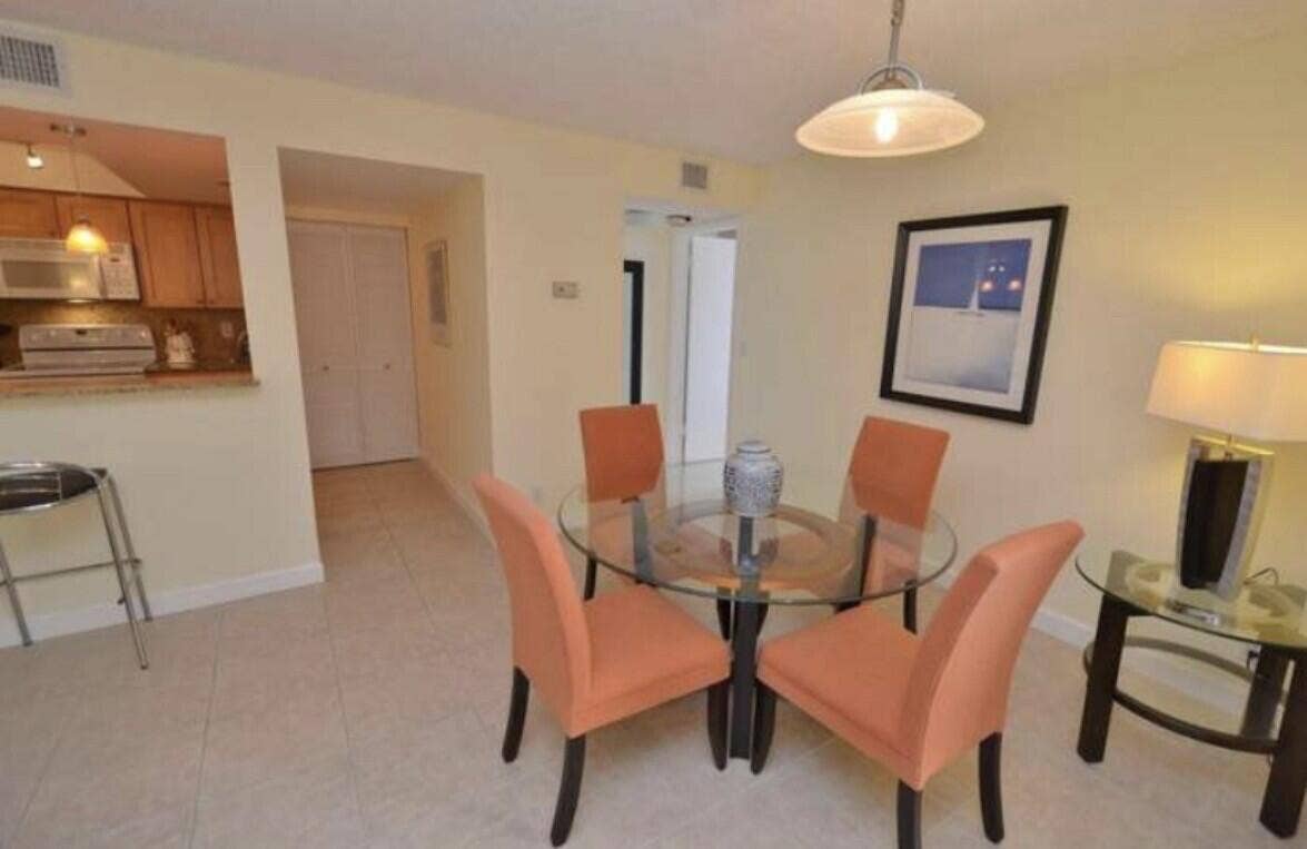 450 Egret Circle, #9403, Delray Beach, FL 33444 dining area