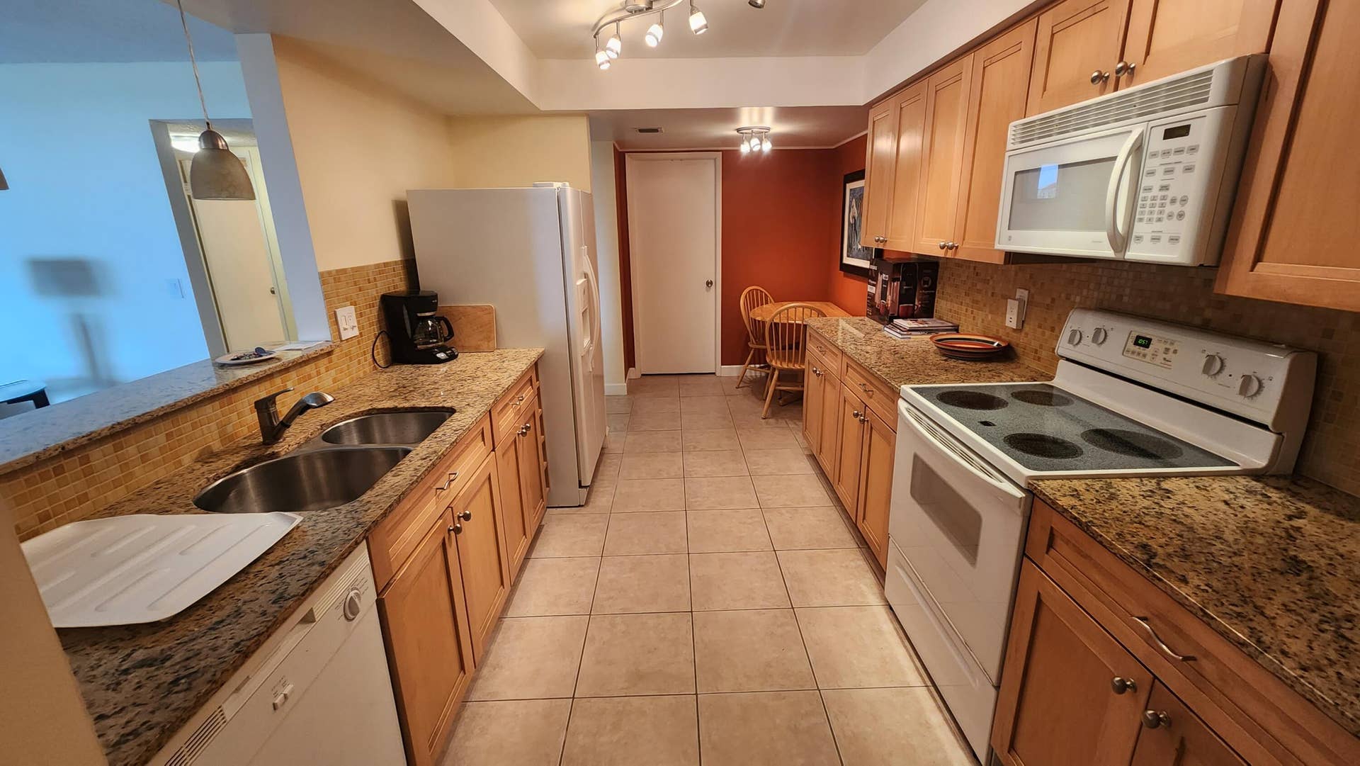 450 Egret Circle, #9403, Delray Beach, FL 33444 kitchen