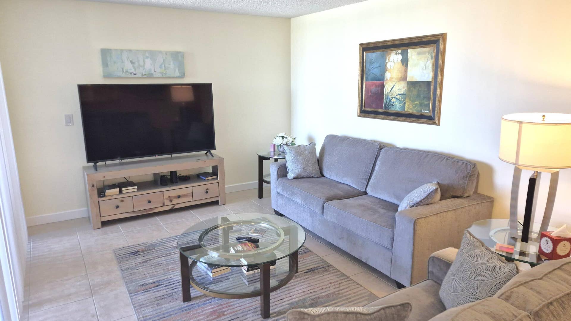 450 Egret Circle, #9403, Delray Beach, FL 33444 living room