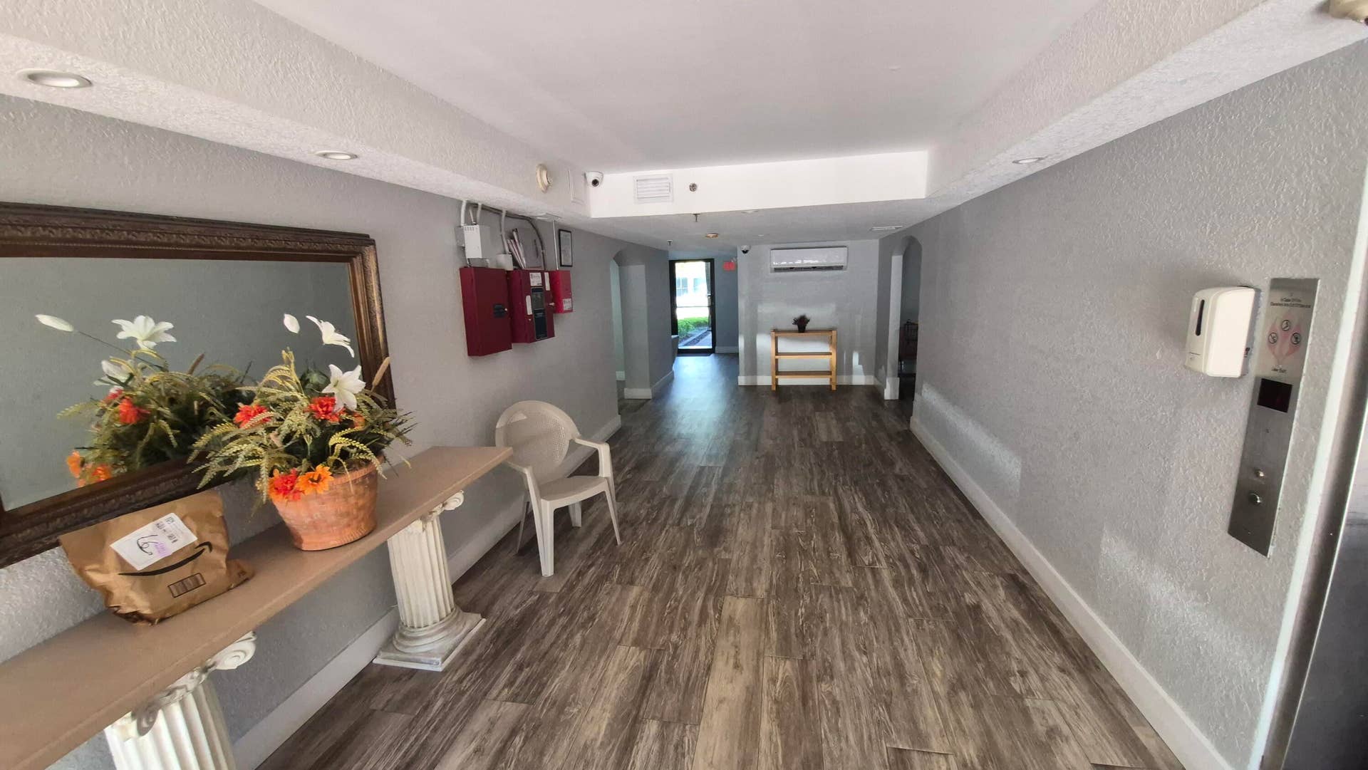 450 Egret Circle, #9403, Delray Beach, FL 33444 lobby