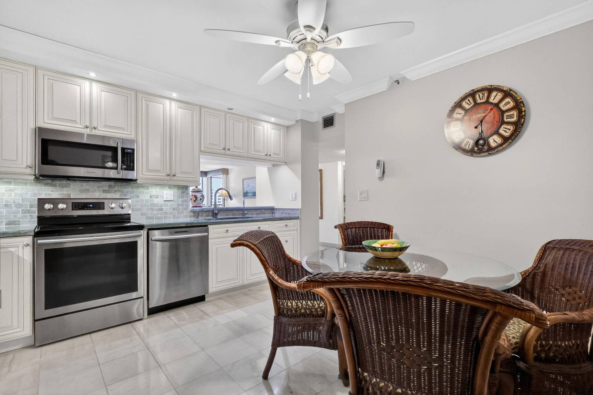 3420 S Ocean Boulevard, #9r, Highland Beach, FL 33487 7-web-or-mls-F14A3569
