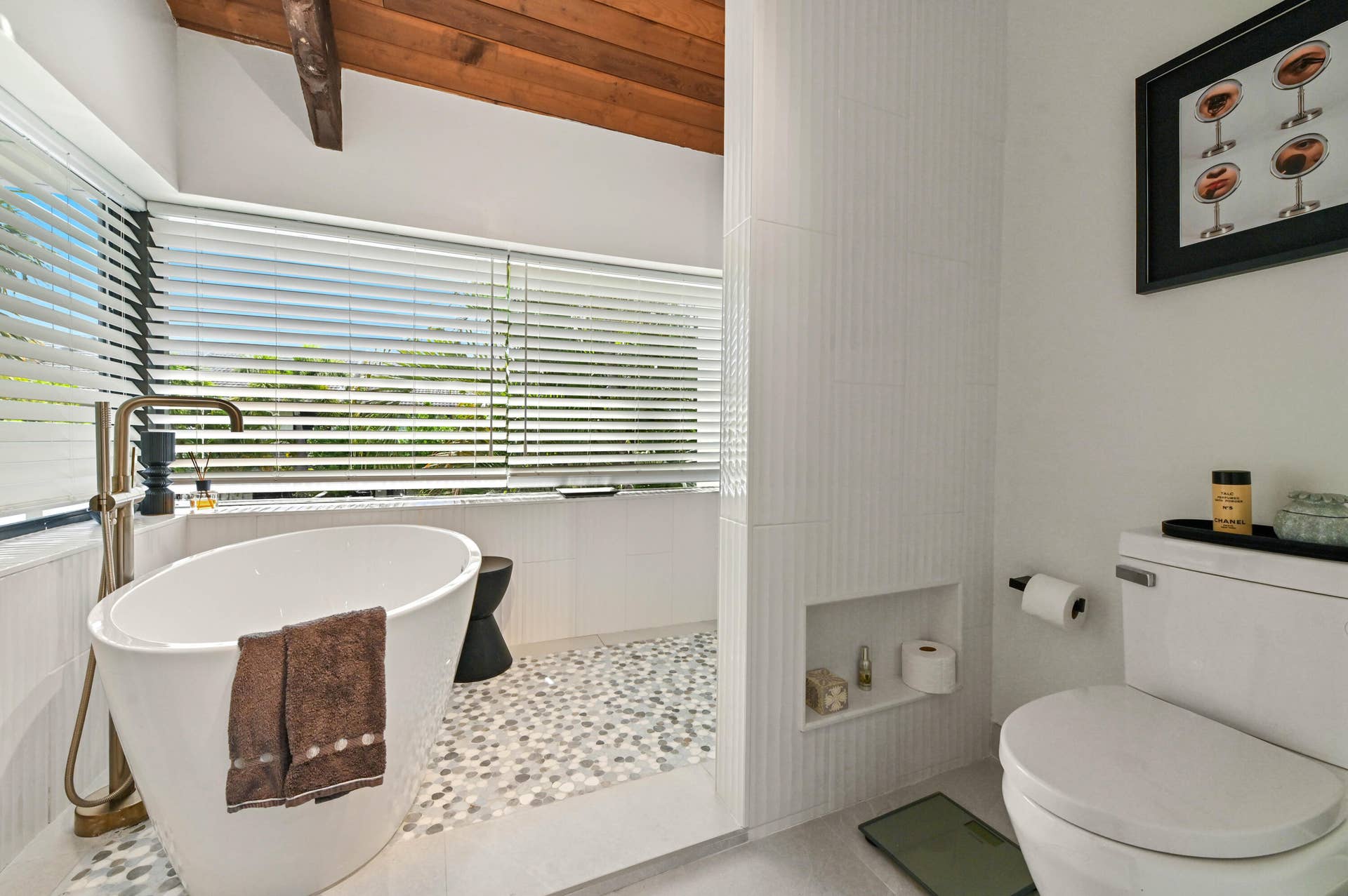 3543 S Ocean Boulevard, #111, South Palm Beach, FL 33480 22 Bathroom 03