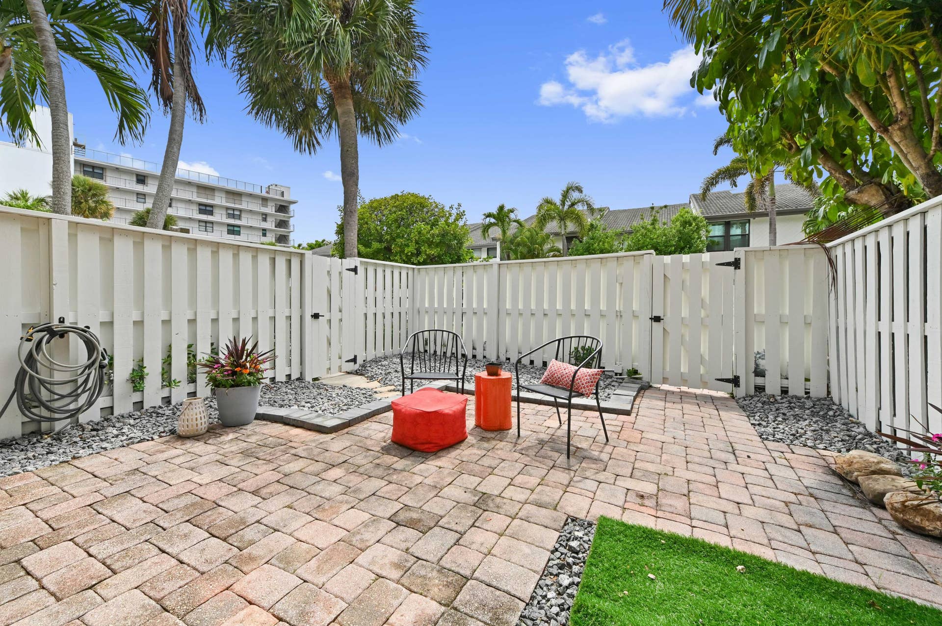 3543 S Ocean Boulevard, #111, South Palm Beach, FL 33480 34 patio 01