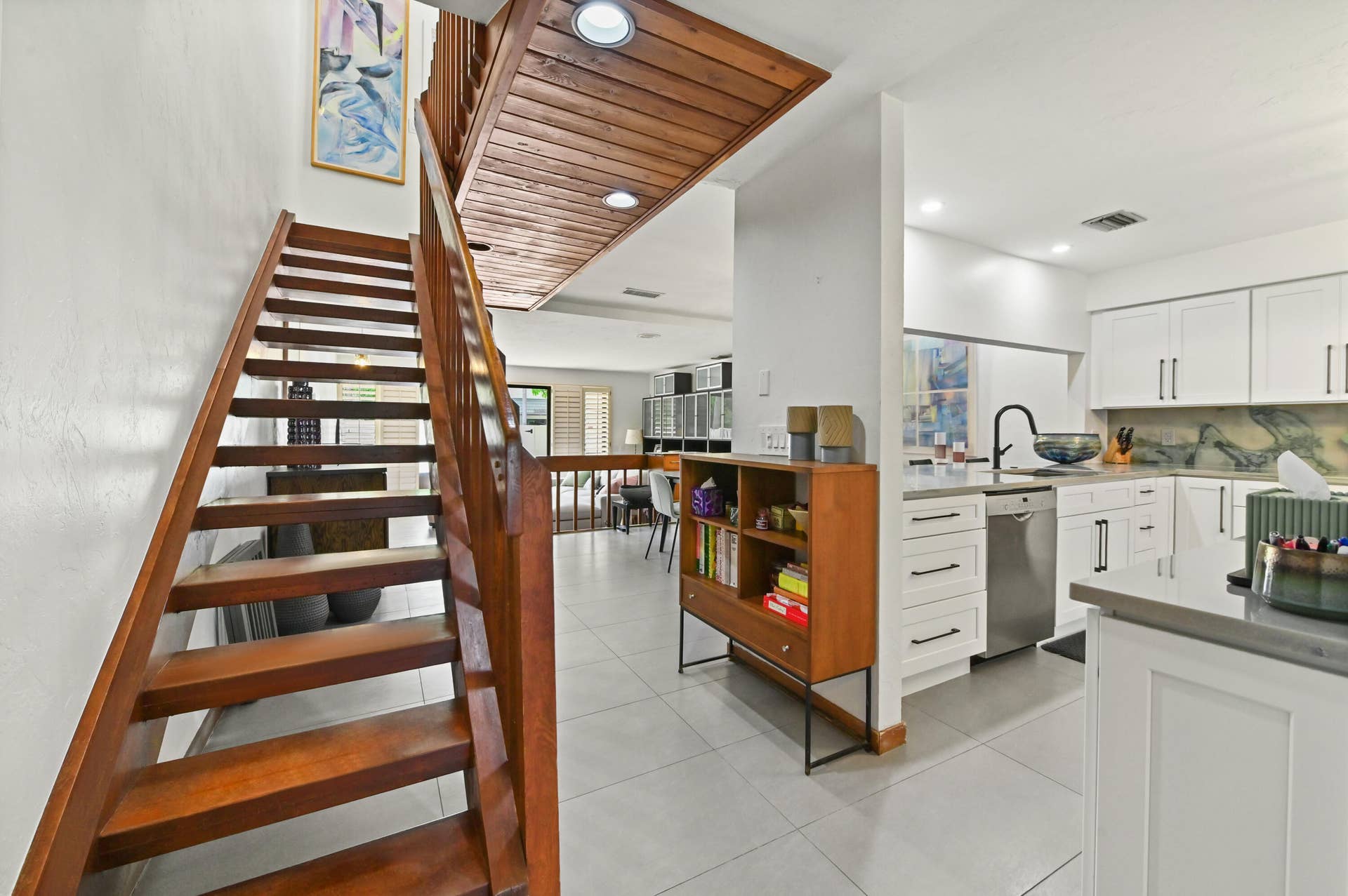 3543 S Ocean Boulevard, #111, South Palm Beach, FL 33480 06 Stairs 01