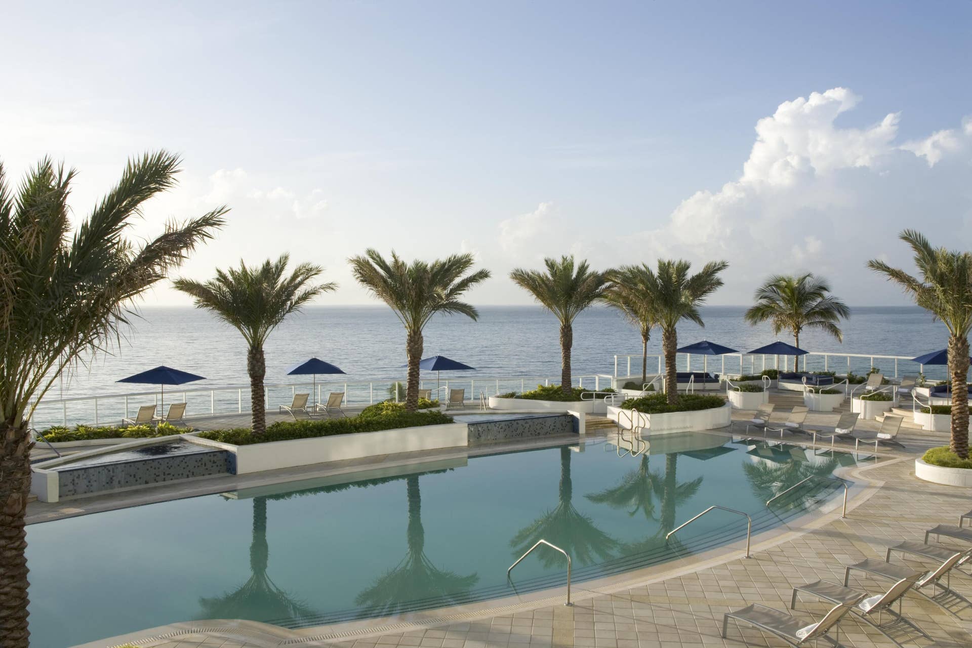 505 N Fort Lauderdale Beach Boulevard, #713, Fort Lauderdale, FL 33304 Pool Terrace Daytime (002)