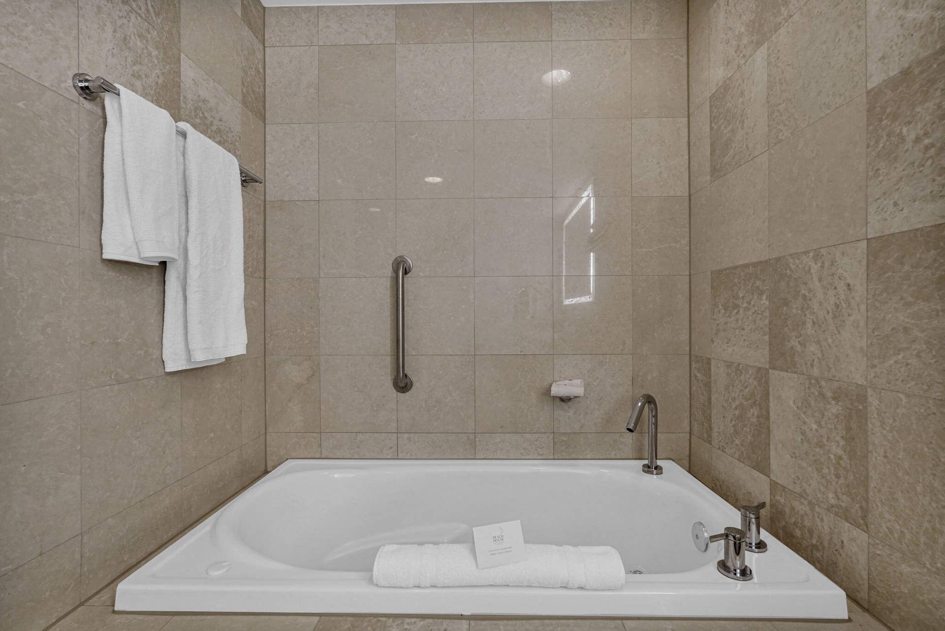 505 N Fort Lauderdale Beach Boulevard, #713, Fort Lauderdale, FL 33304 22-web-or-mls-DSC00708