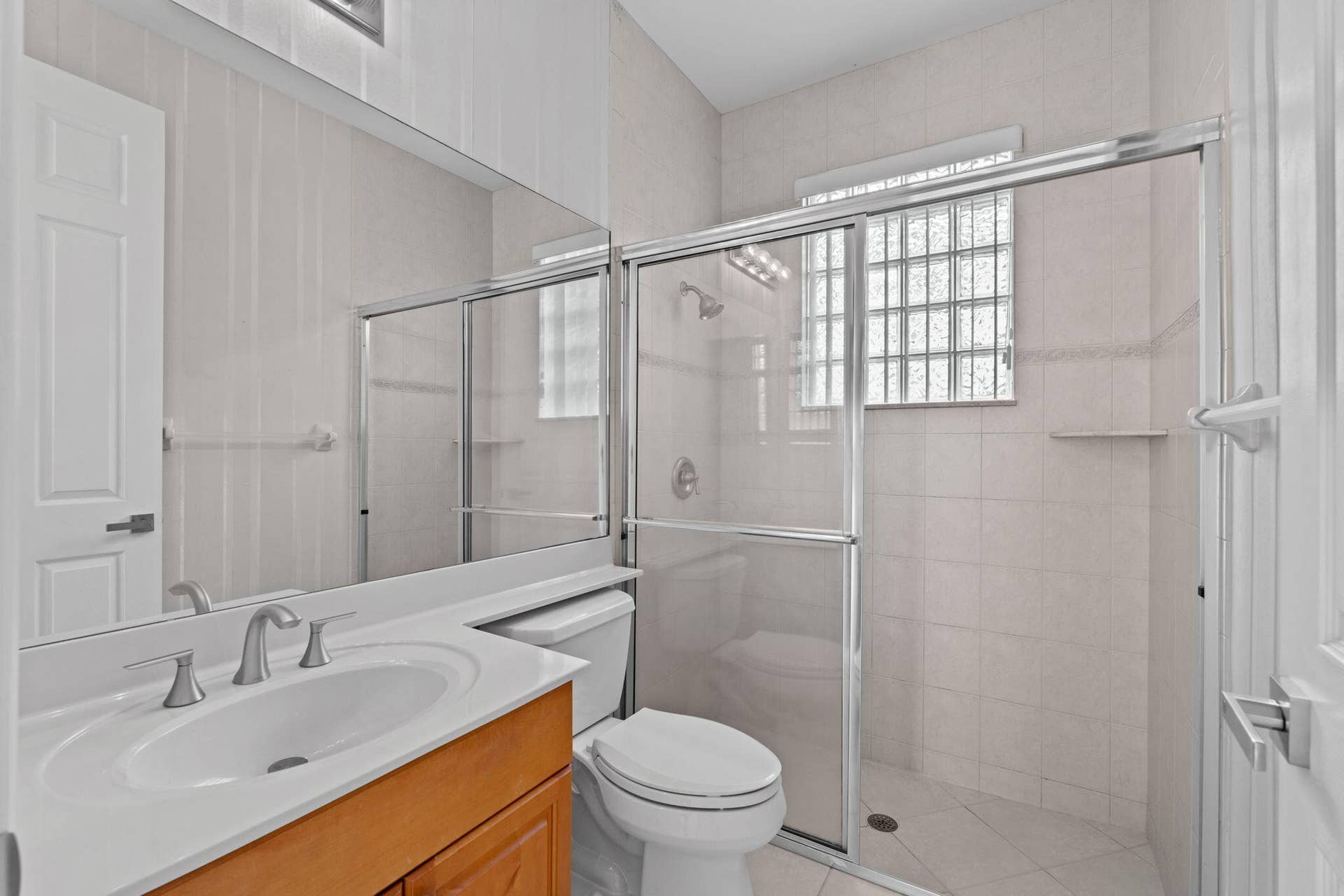 10251 N Lake Vista Circle, Davie, FL 33328 43-web-or-mls-A7406070