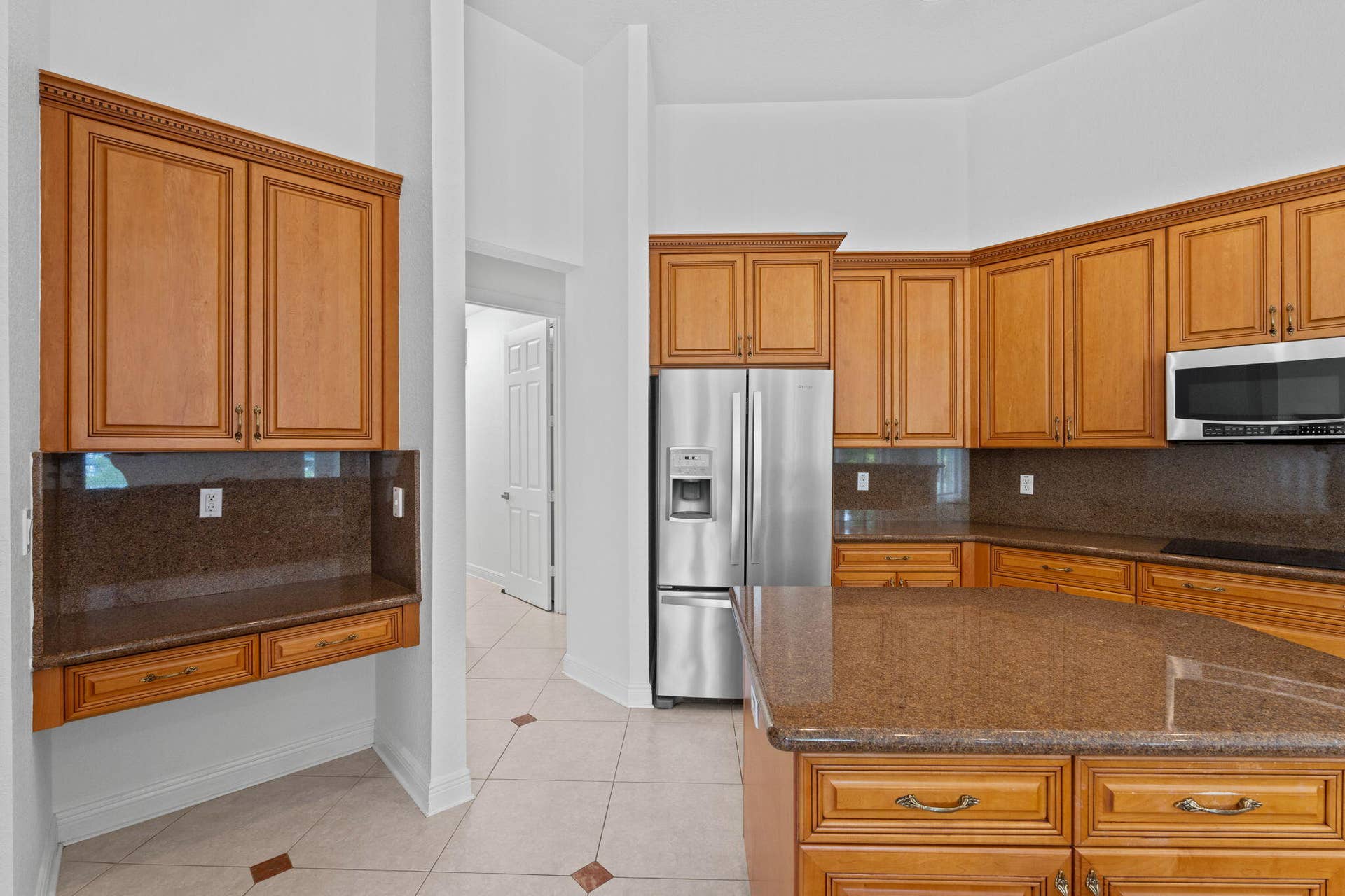 10251 N Lake Vista Circle, Davie, FL 33328 27-web-or-mls-A7406116