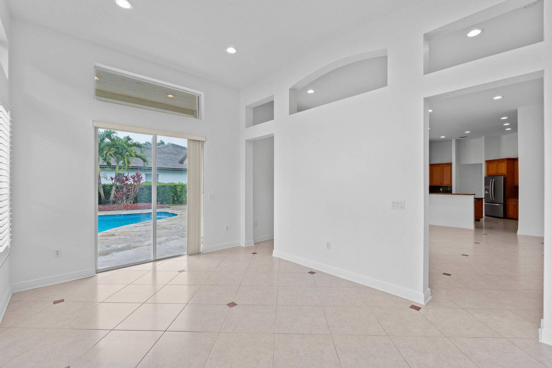 10251 N Lake Vista Circle, Davie, FL 33328 13-web-or-mls-A7406082