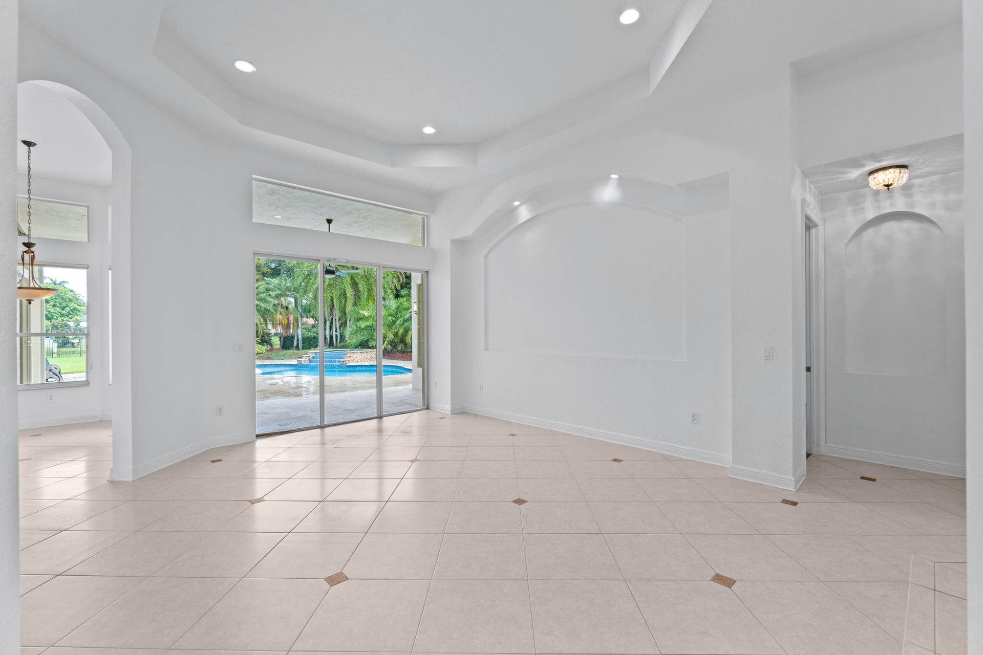 10251 N Lake Vista Circle, Davie, FL 33328 12-web-or-mls-A7406122