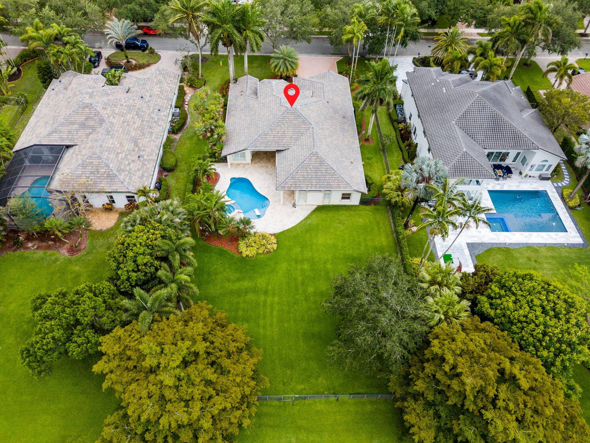 10251 N Lake Vista Circle, Davie, FL 33328 62-web-or-mls-DJI_20260513152115_0701_D-