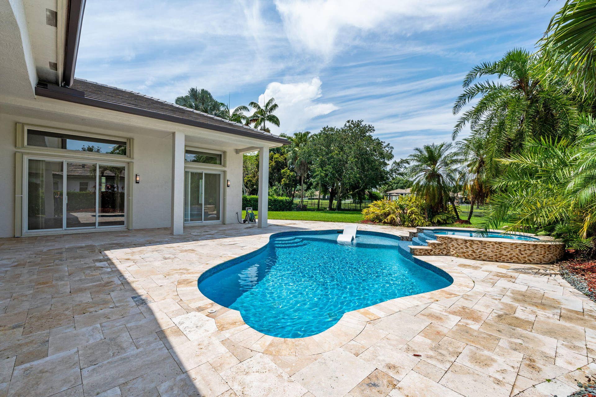 10251 N Lake Vista Circle, Davie, FL 33328 52-web-or-mls-A7406132