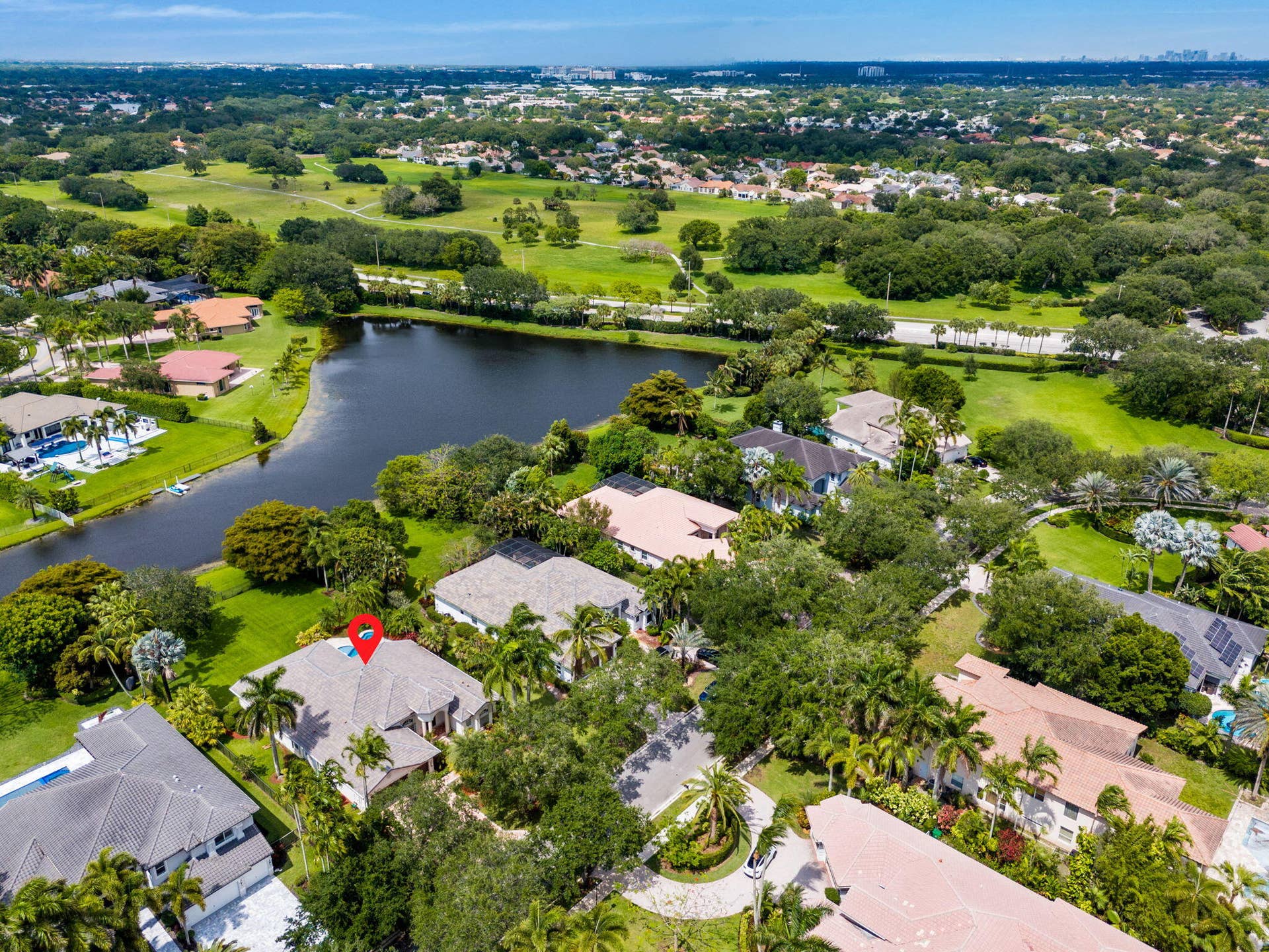 10251 N Lake Vista Circle, Davie, FL 33328 66-web-or-mls-DJI_20260513152220_0706_D-