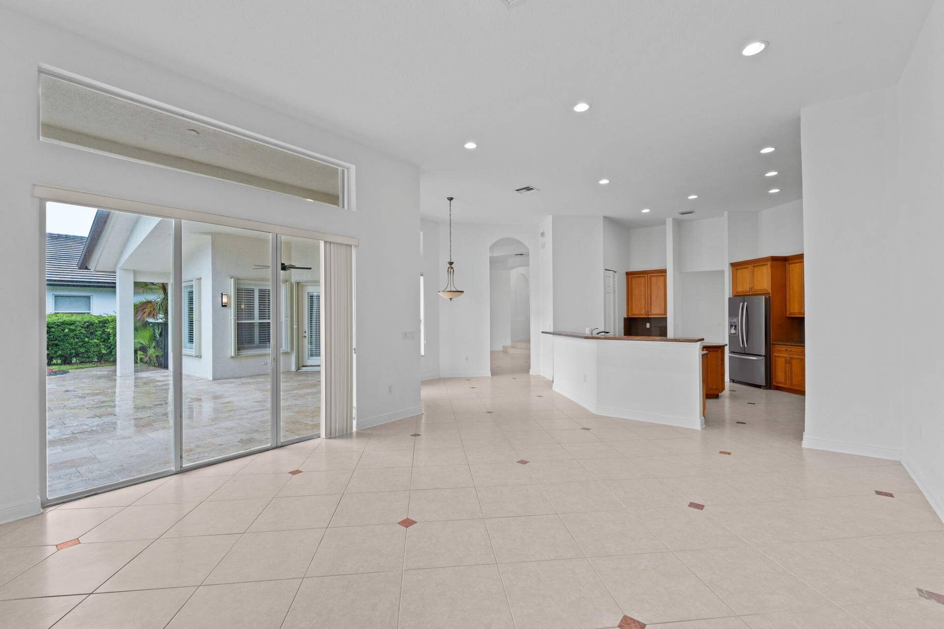 10251 N Lake Vista Circle, Davie, FL 33328 14-web-or-mls-A7406085