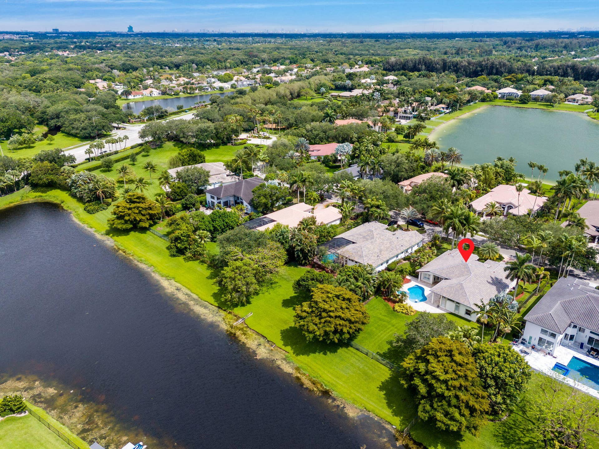 10251 N Lake Vista Circle, Davie, FL 33328 72-web-or-mls-DJI_20260513152305_0709_D-