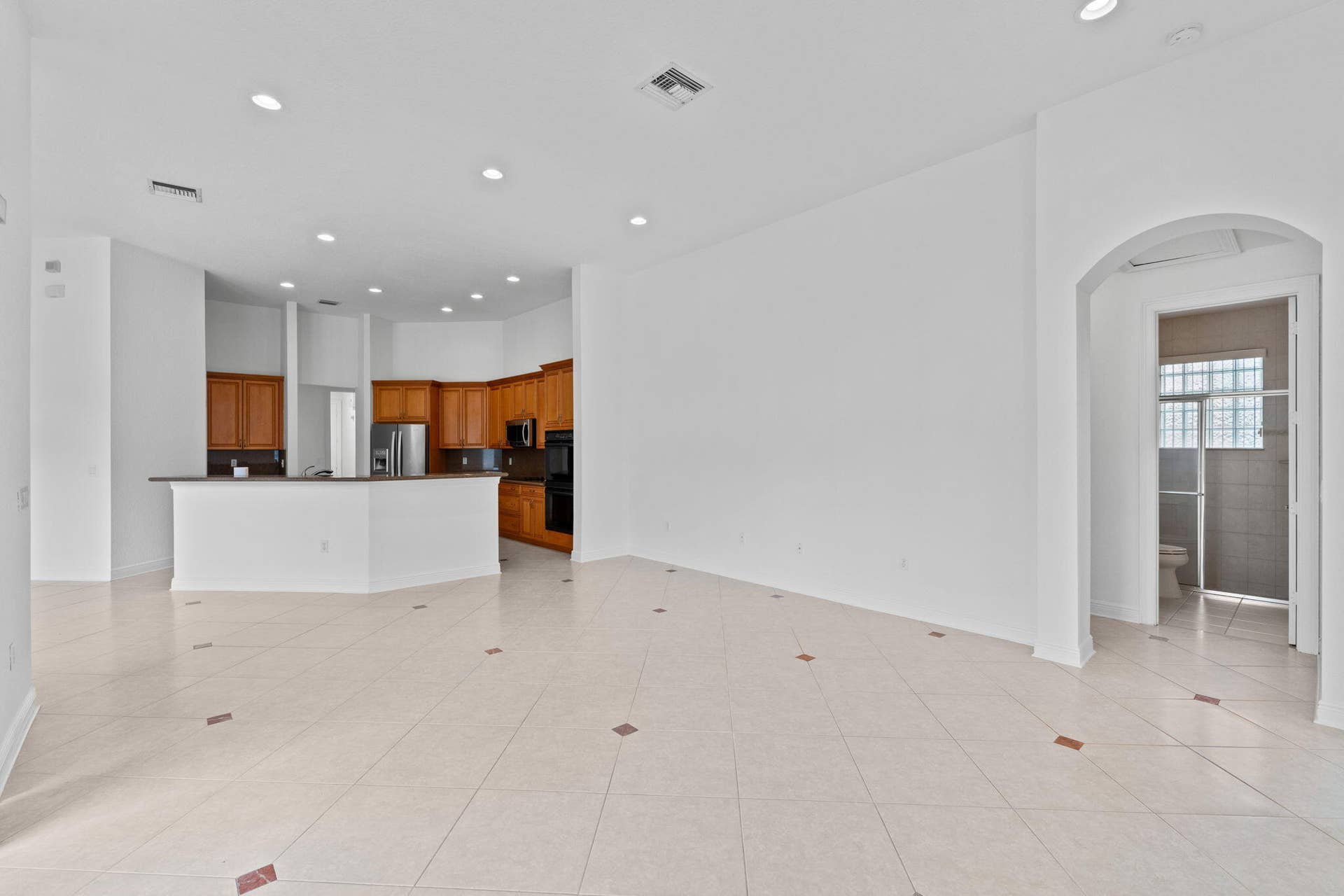10251 N Lake Vista Circle, Davie, FL 33328 19-web-or-mls-A7406088