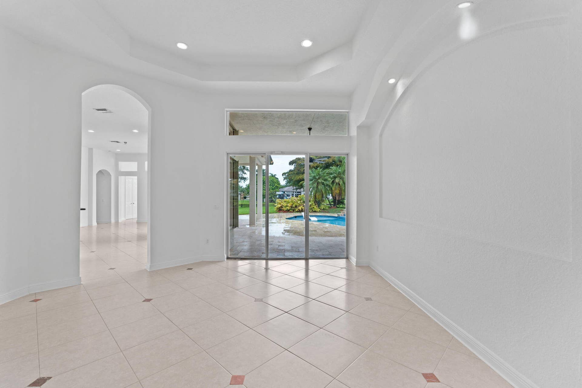 10251 N Lake Vista Circle, Davie, FL 33328 10-web-or-mls-A7406128
