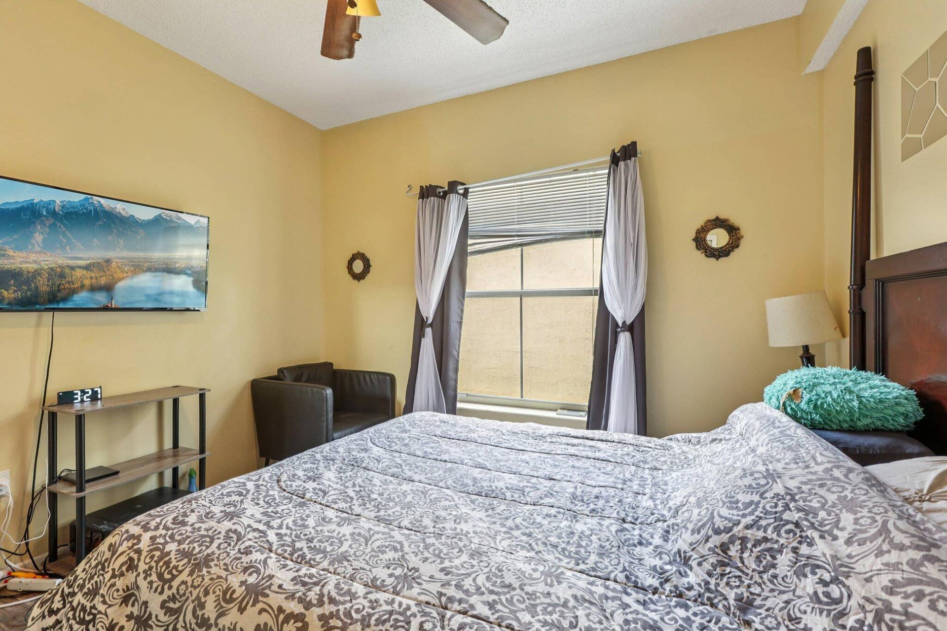 405 E Royal Cove Circle, Davie, FL 33325 40-web-or-mls-E Royal Cove Cir-S0504-040