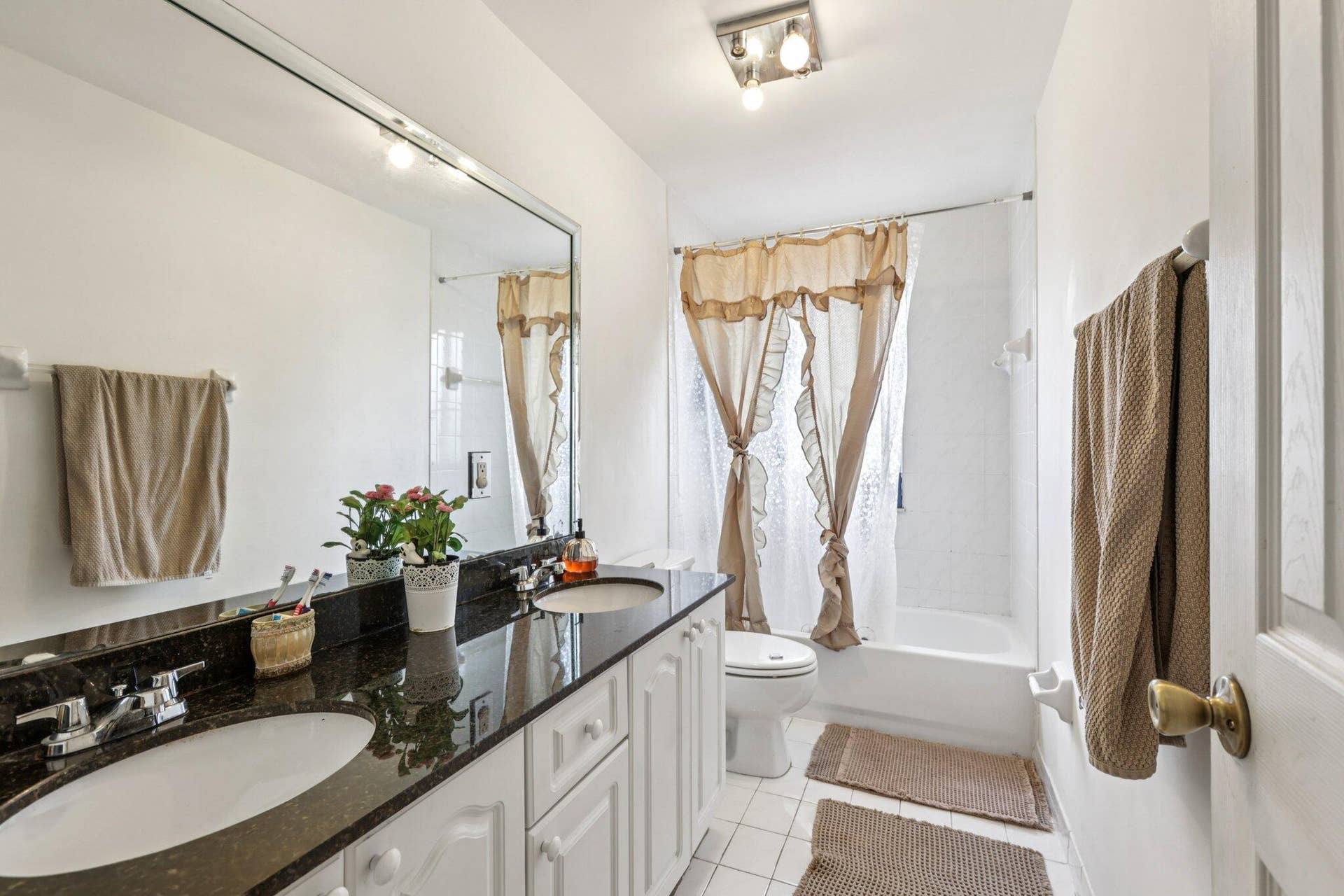 405 E Royal Cove Circle, Davie, FL 33325 27-web-or-mls-E Royal Cove Cir-S0504-027