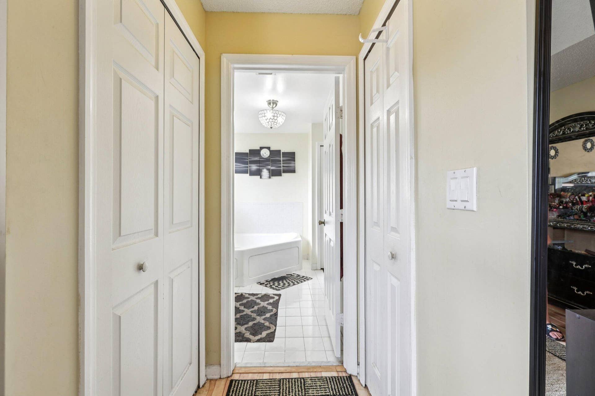 405 E Royal Cove Circle, Davie, FL 33325 34-web-or-mls-E Royal Cove Cir-S0504-034
