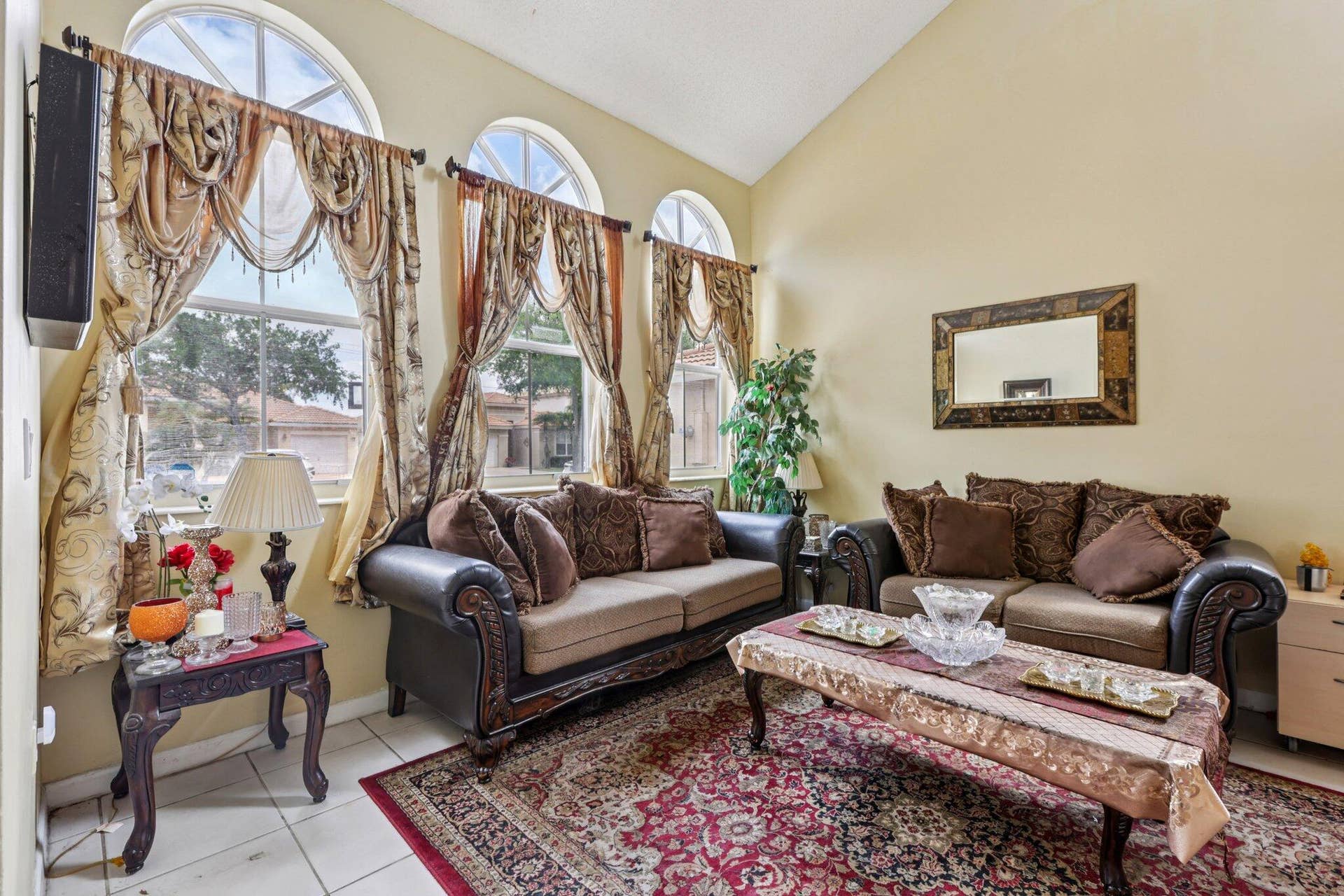405 E Royal Cove Circle, Davie, FL 33325 9-web-or-mls-E Royal Cove Cir-S0504-009