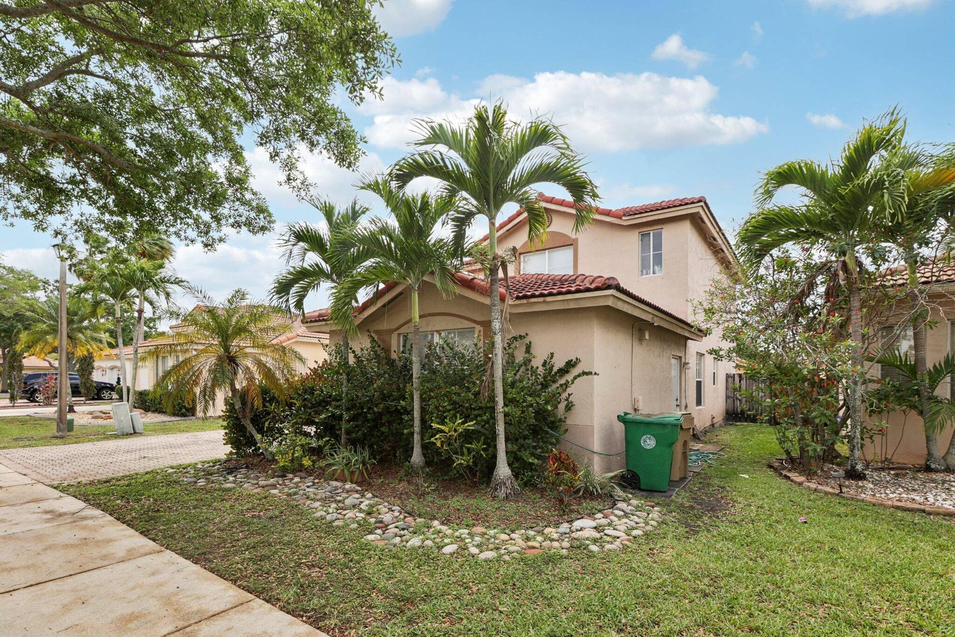 405 E Royal Cove Circle, Davie, FL 33325 6-web-or-mls-E Royal Cove Cir-S0504-006
