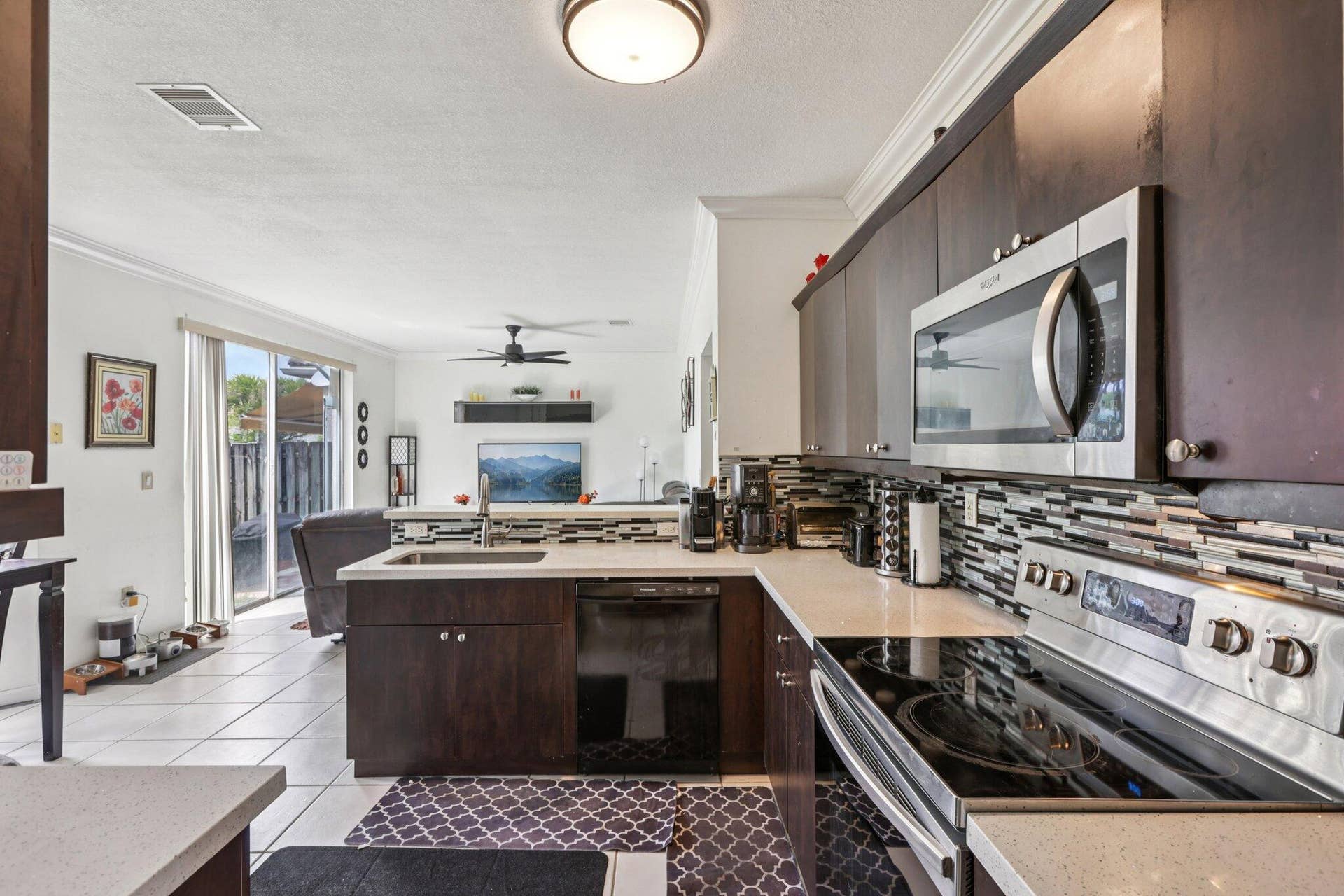 405 E Royal Cove Circle, Davie, FL 33325 18-web-or-mls-E Royal Cove Cir-S0504-018