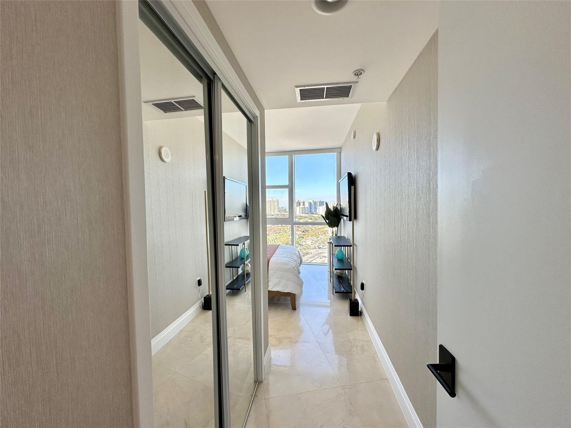 entrance to 2nd bedroom suite