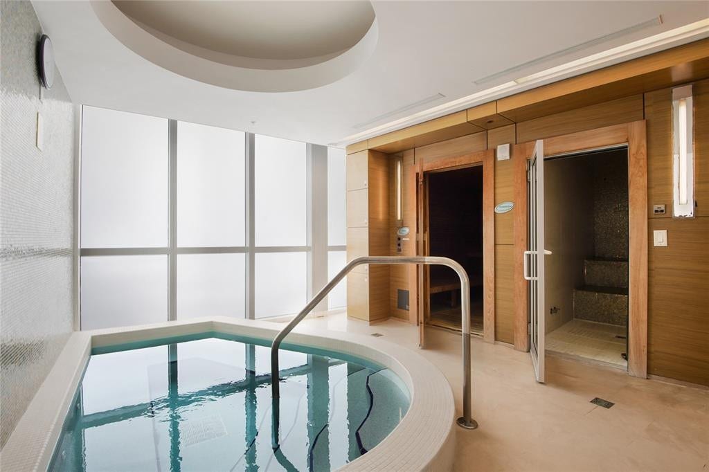 jacuzzi and sauna