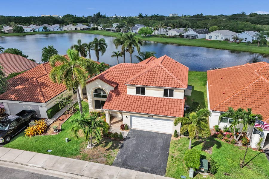 Property photo for 8865 Lake Park Circle S, Davie, FL