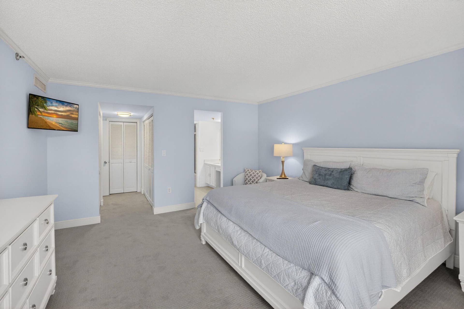 08 Primary Bedroom