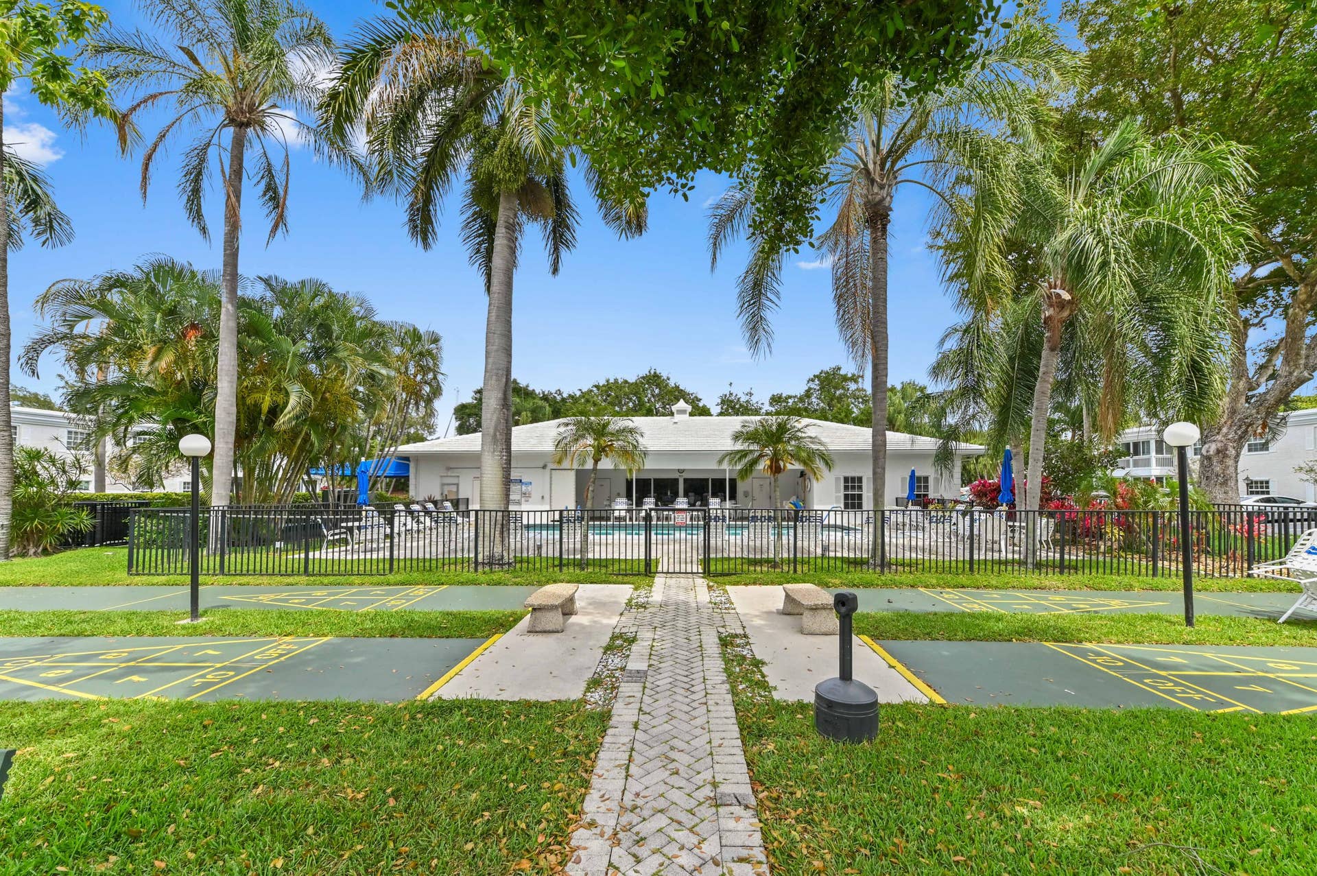 6309 Bay Club Drive, #3, Fort Lauderdale, FL 33308 37 shuffleboard 01