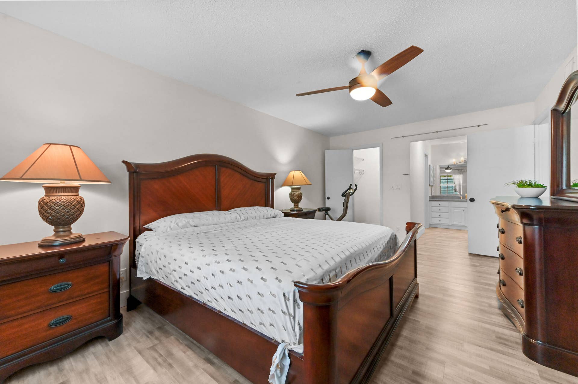 6309 Bay Club Drive, #3, Fort Lauderdale, FL 33308 18 Bedroom 04