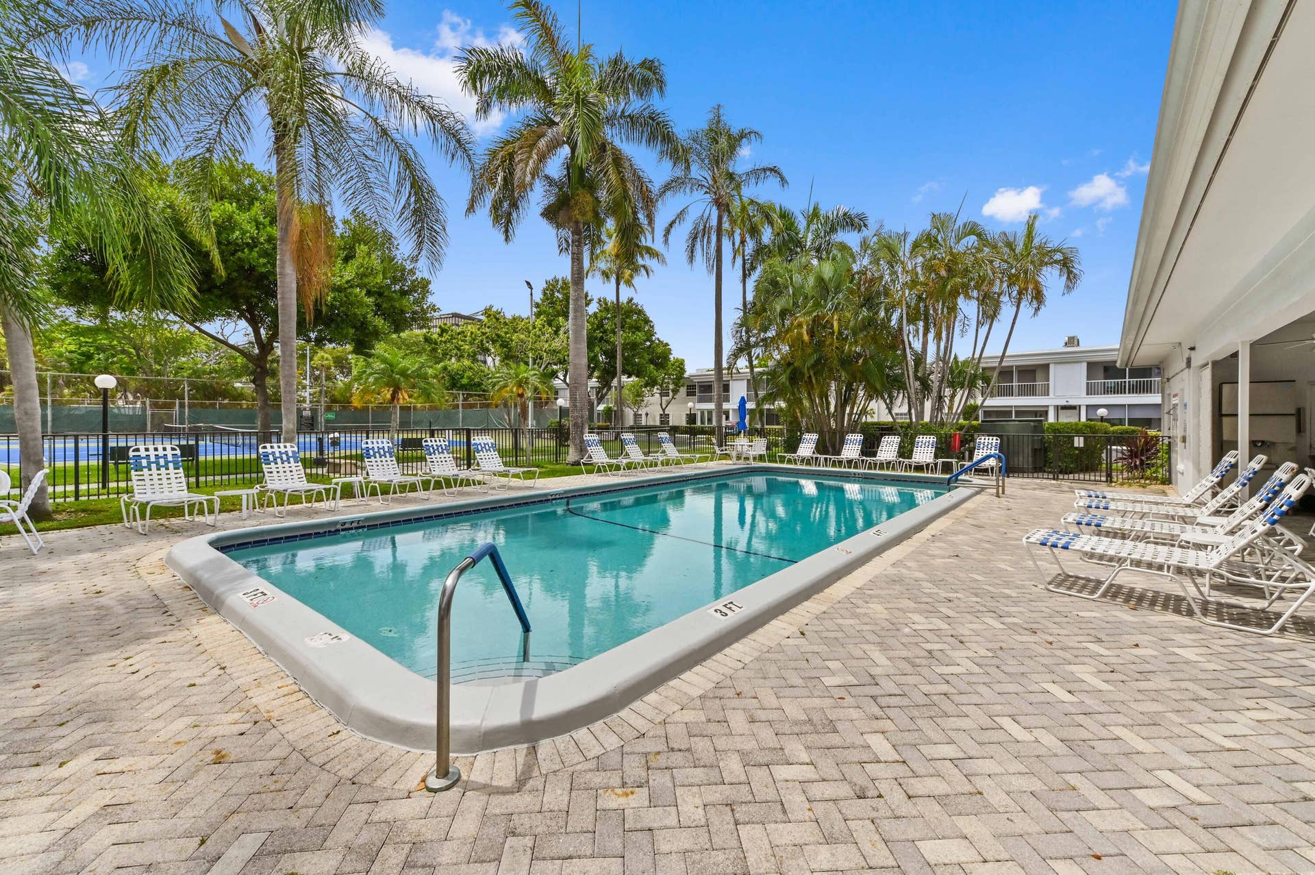 6309 Bay Club Drive, #3, Fort Lauderdale, FL 33308 34 pool 01