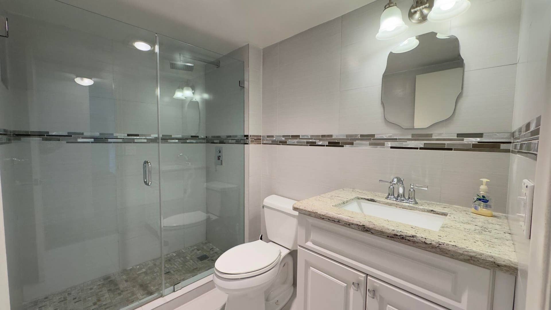 5100 N Ocean Boulevard, #804, Lauderdale By The Sea, FL 33308 Updated Guest Bath