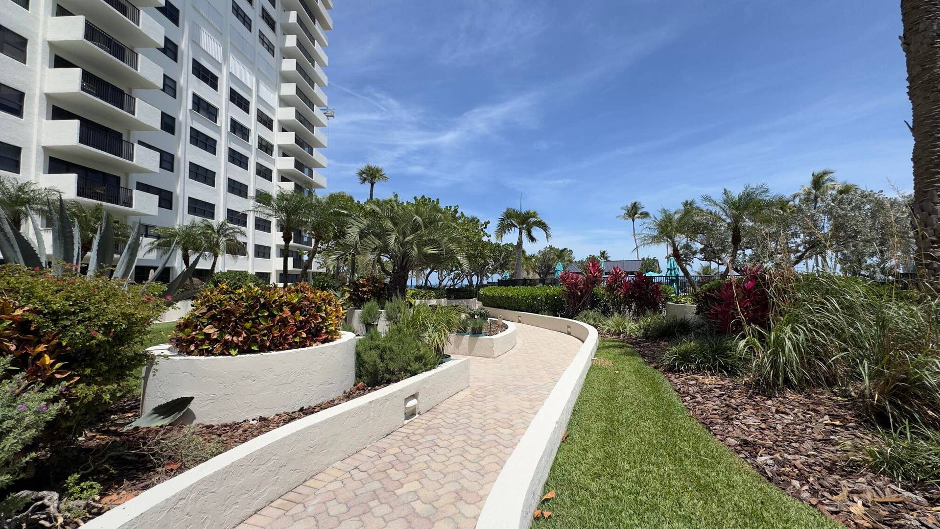 5100 N Ocean Boulevard, #804, Lauderdale By The Sea, FL 33308 Meticulously Maintained Gardens