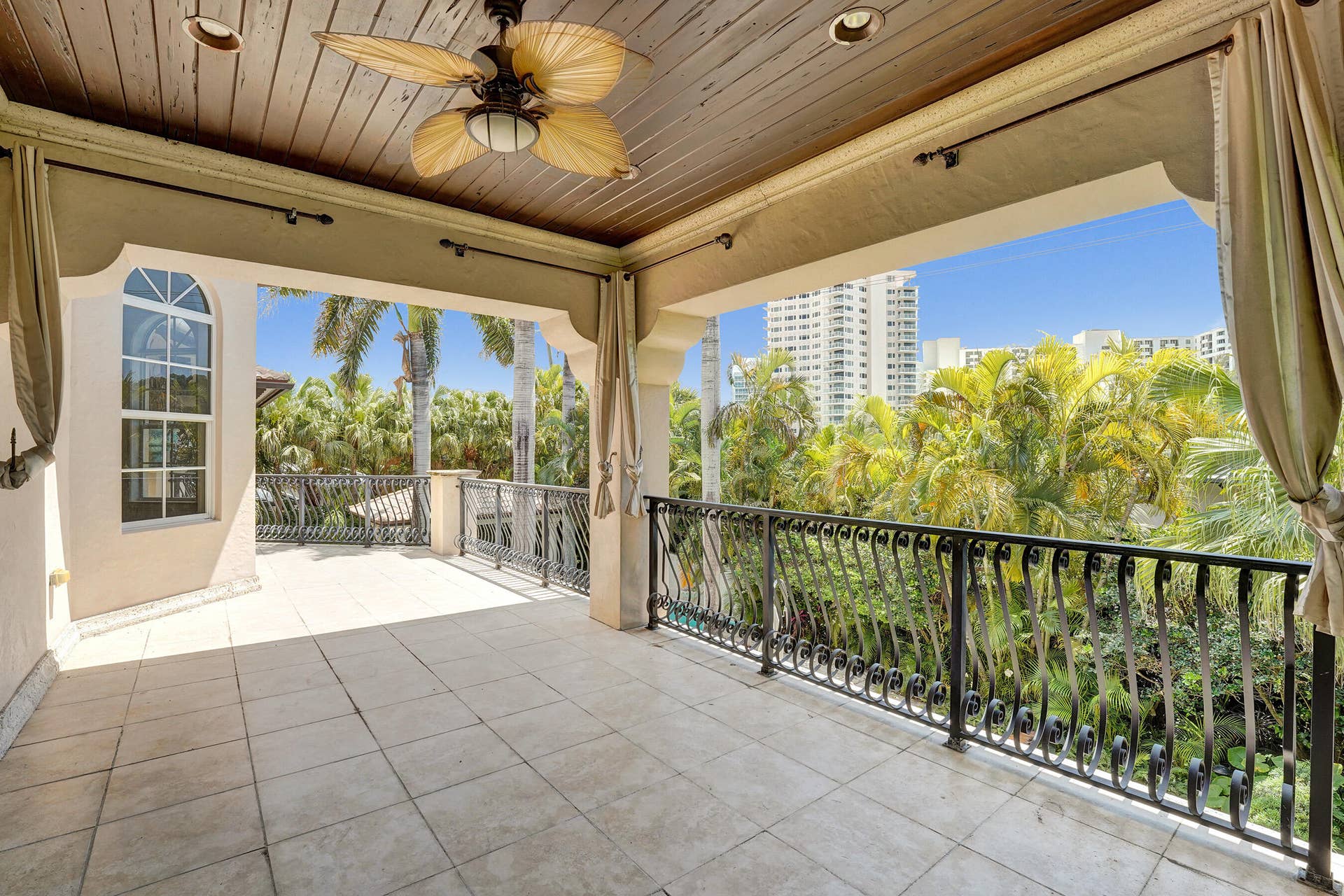 1212 E Lake Drive, Fort Lauderdale, FL 33316 DSC07734